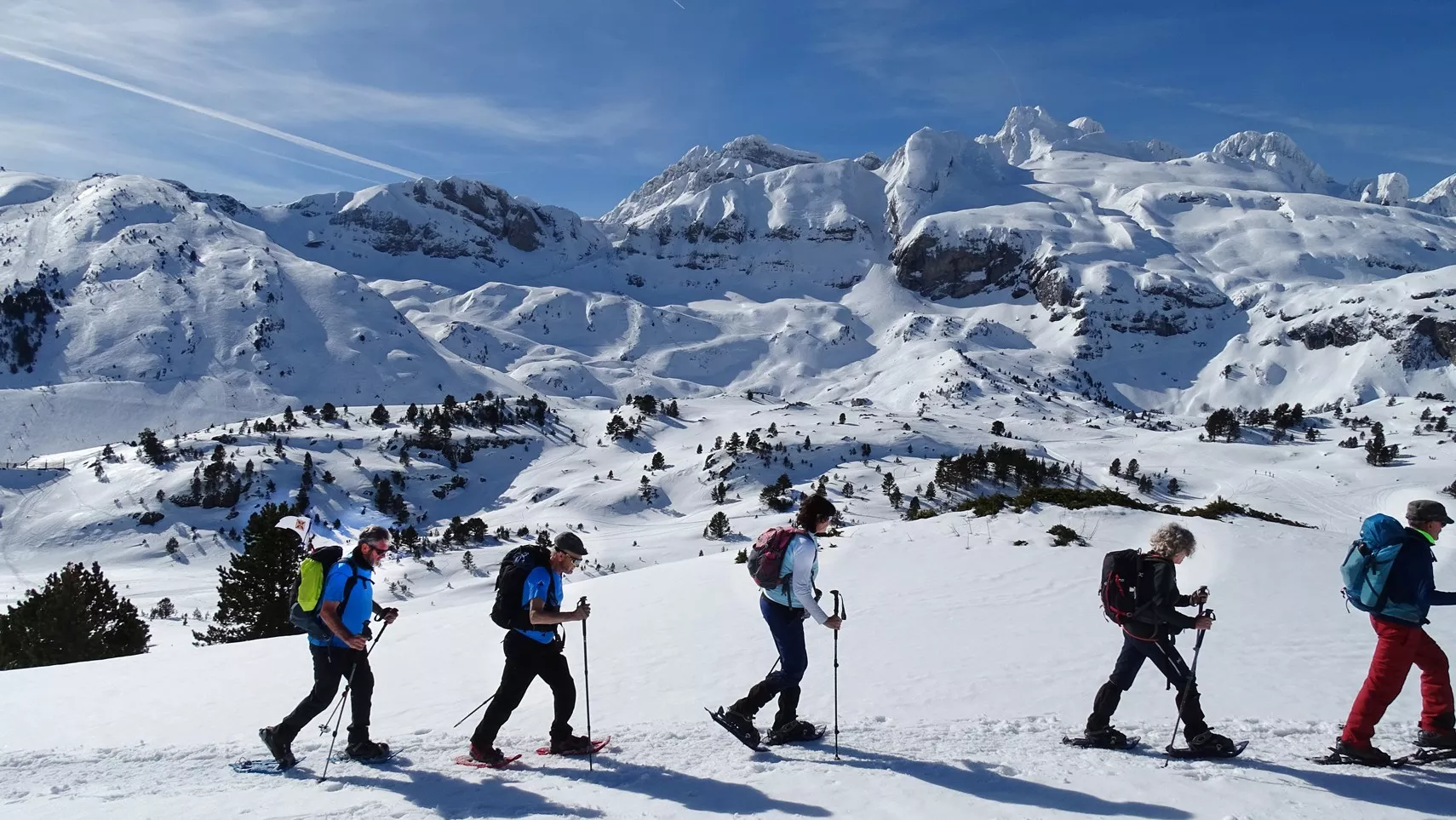 Al fondo Zapatilla y Aspe. Foto Alfredo Zazo