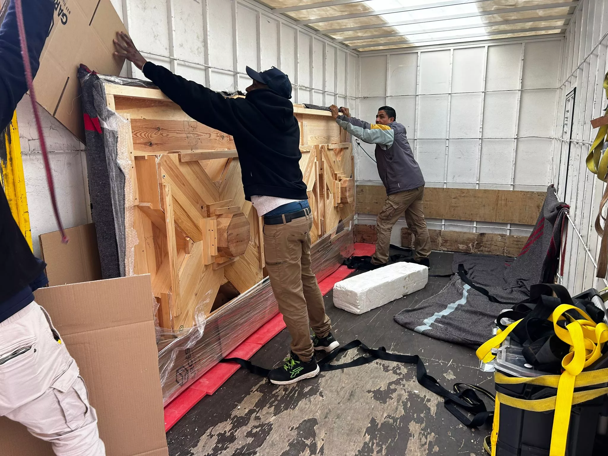 Mundanzas Garcés ha trasladado el cuarto alfarje reconstruido de Sijena a la Diputación de Huesca.