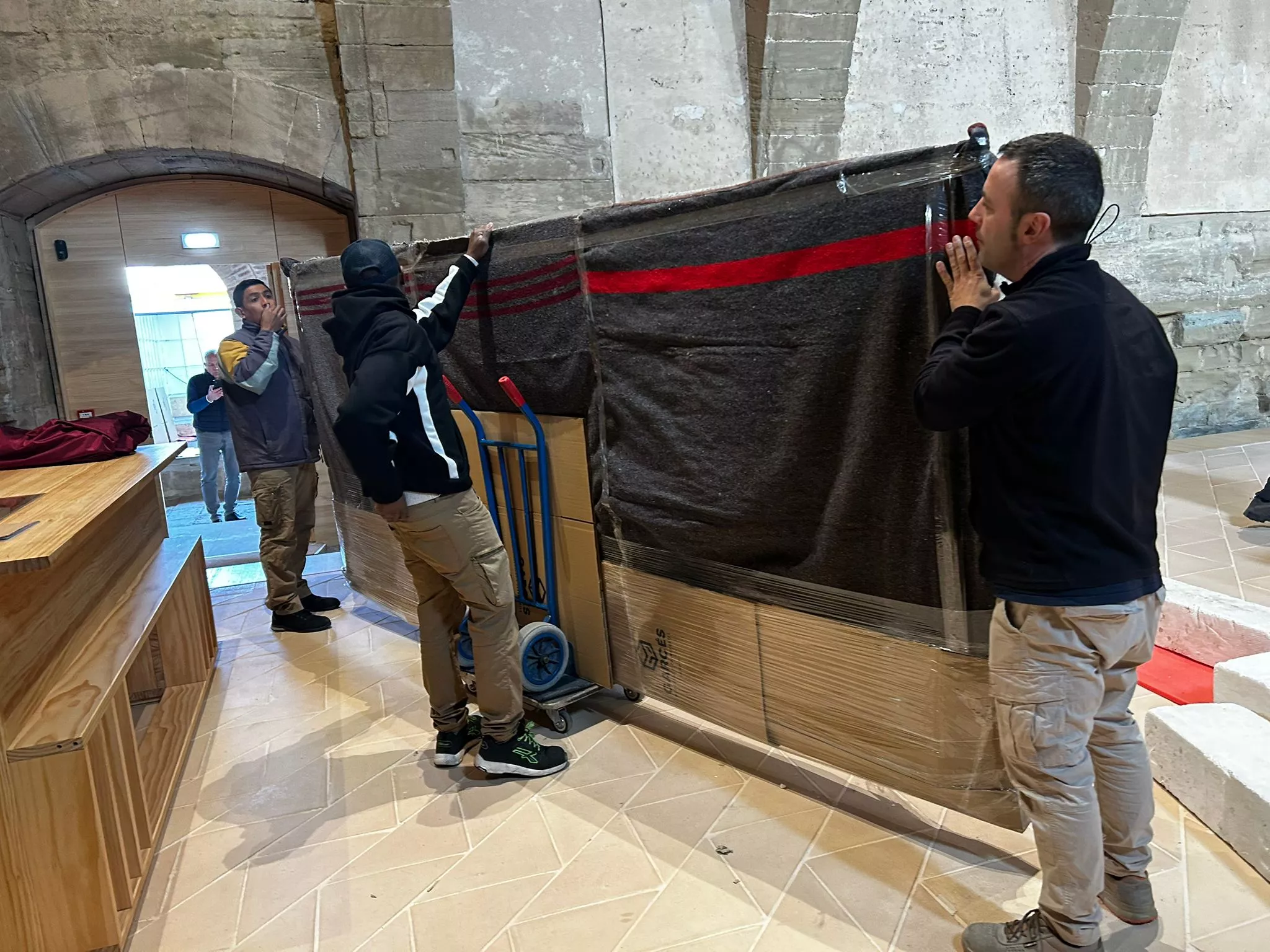 Mundanzas Garcés ha trasladado el cuarto alfarje reconstruido de Sijena a la Diputación de Huesca.