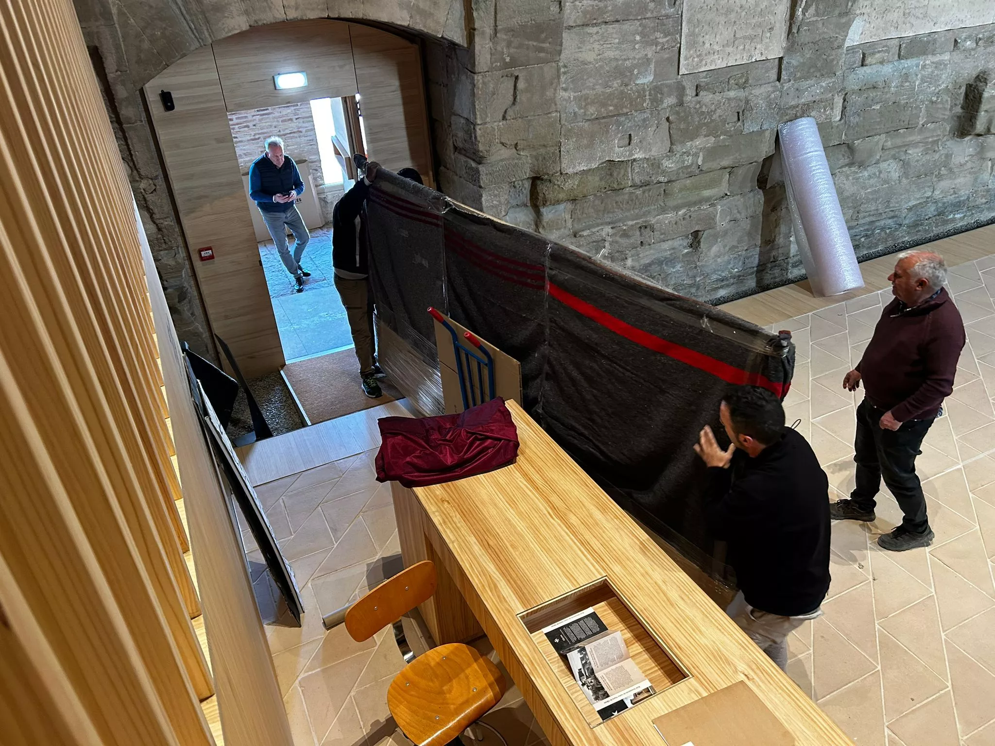 Mundanzas Garcés ha trasladado el cuarto alfarje reconstruido de Sijena a la Diputación de Huesca.