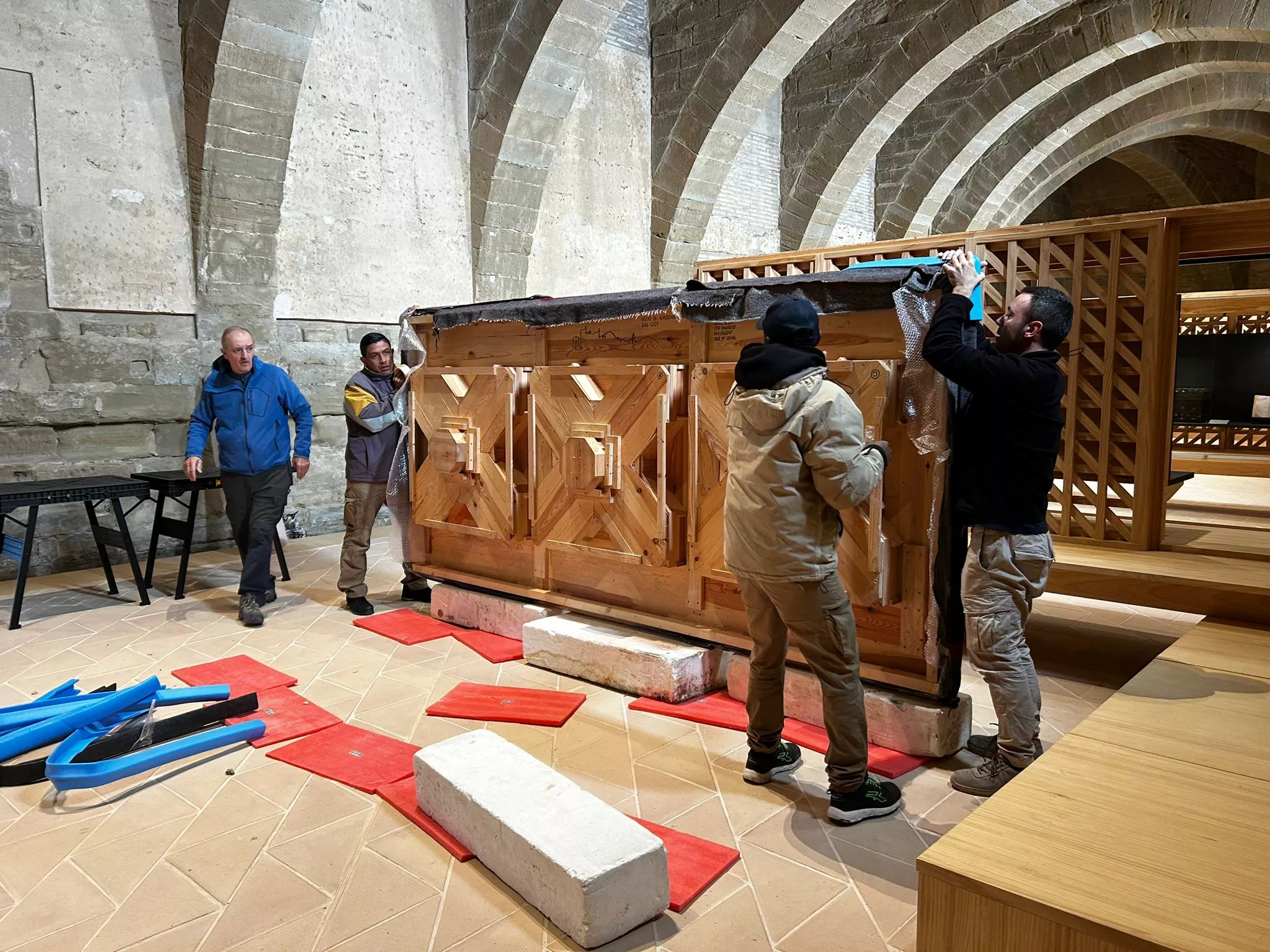 Mundanzas Garcés ha trasladado el cuarto alfarje reconstruido de Sijena a la Diputación de Huesca.