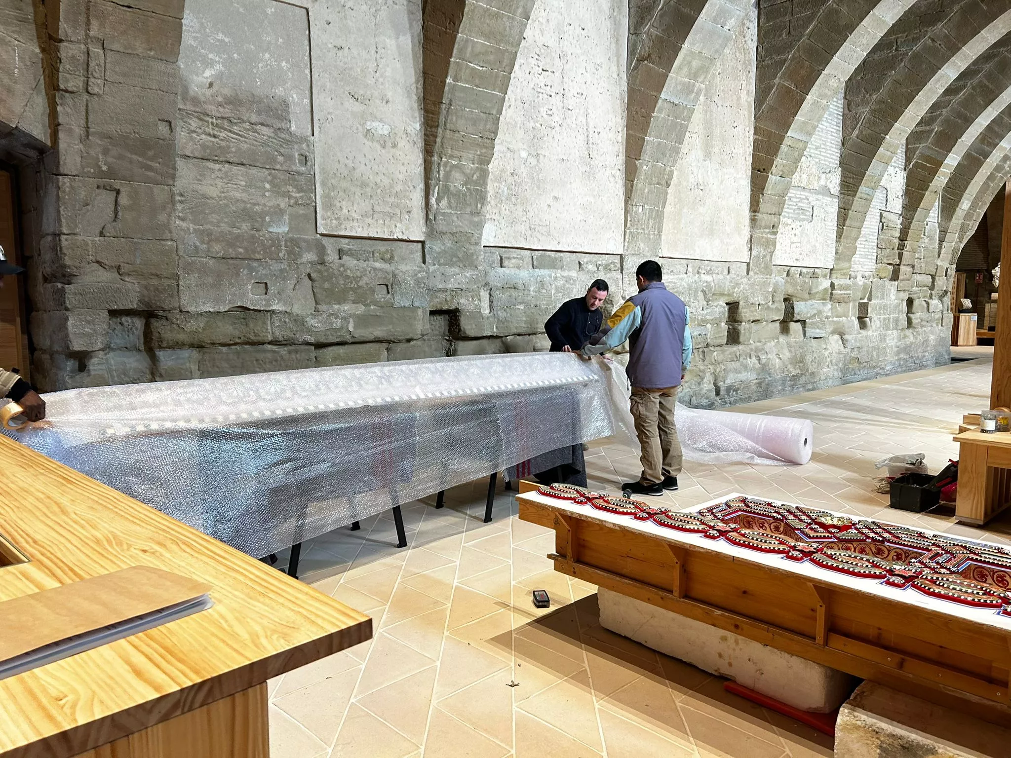Mundanzas Garcés ha trasladado el cuarto alfarje reconstruido de Sijena a la Diputación de Huesca.