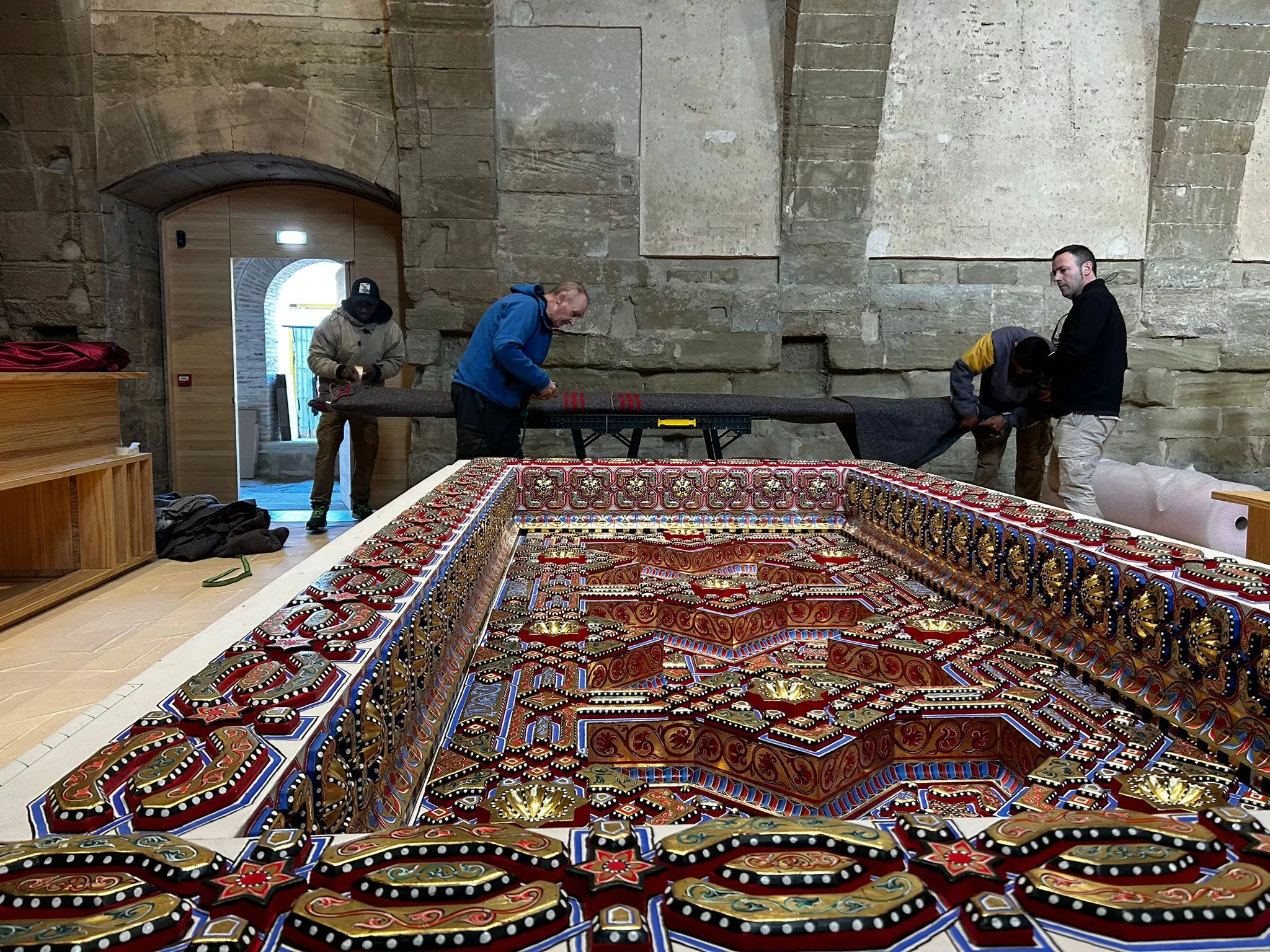 Mundanzas Garcés ha trasladado el cuarto alfarje reconstruido de Sijena a la Diputación de Huesca.