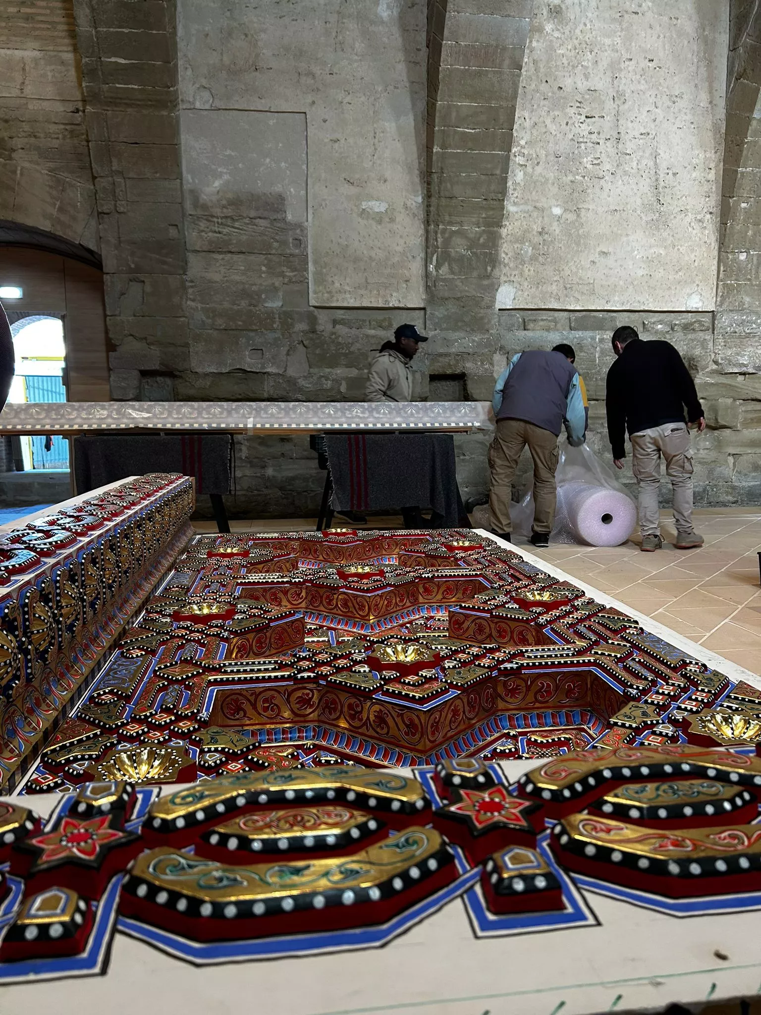 Mundanzas Garcés ha trasladado el cuarto alfarje reconstruido de Sijena a la Diputación de Huesca.