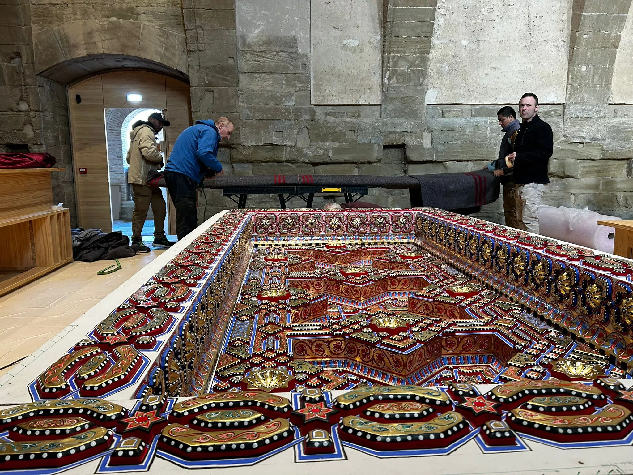 Mundanzas Garcés ha trasladado el cuarto alfarje reconstruido de Sijena a la Diputación de Huesca.