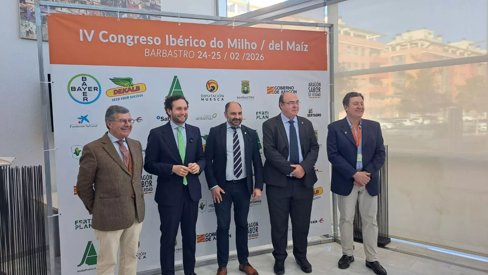 El Congreso Ibérico del Maíz congrega en Barbastro a medio millar de profesionales.