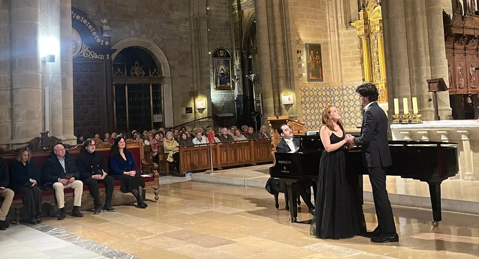 Huesca se rinde al talento joven del Teatro Real en un recital en la Catedral. Foto Mercedes Manterola