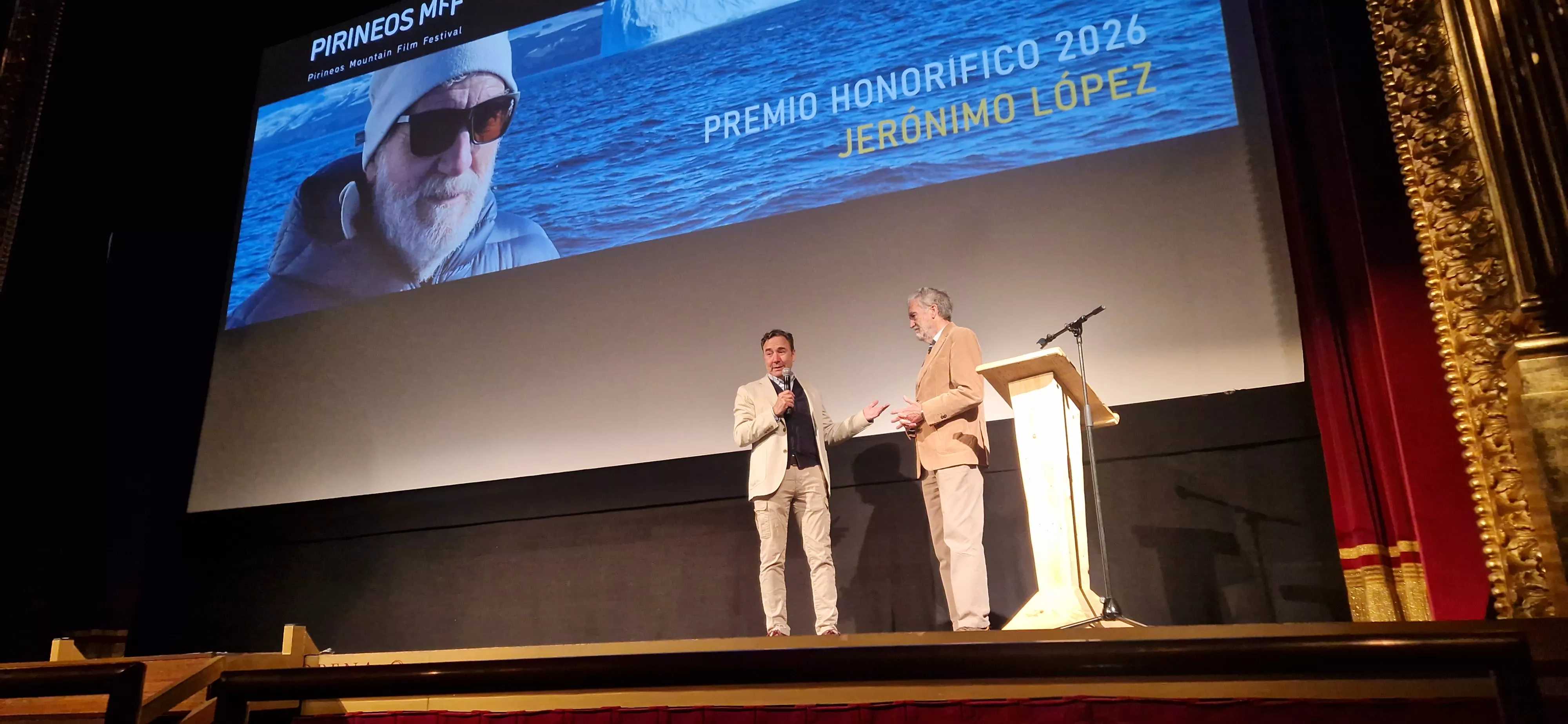 Entrega del Premio Honorífico del Pirineos MFF a Jerónimo López