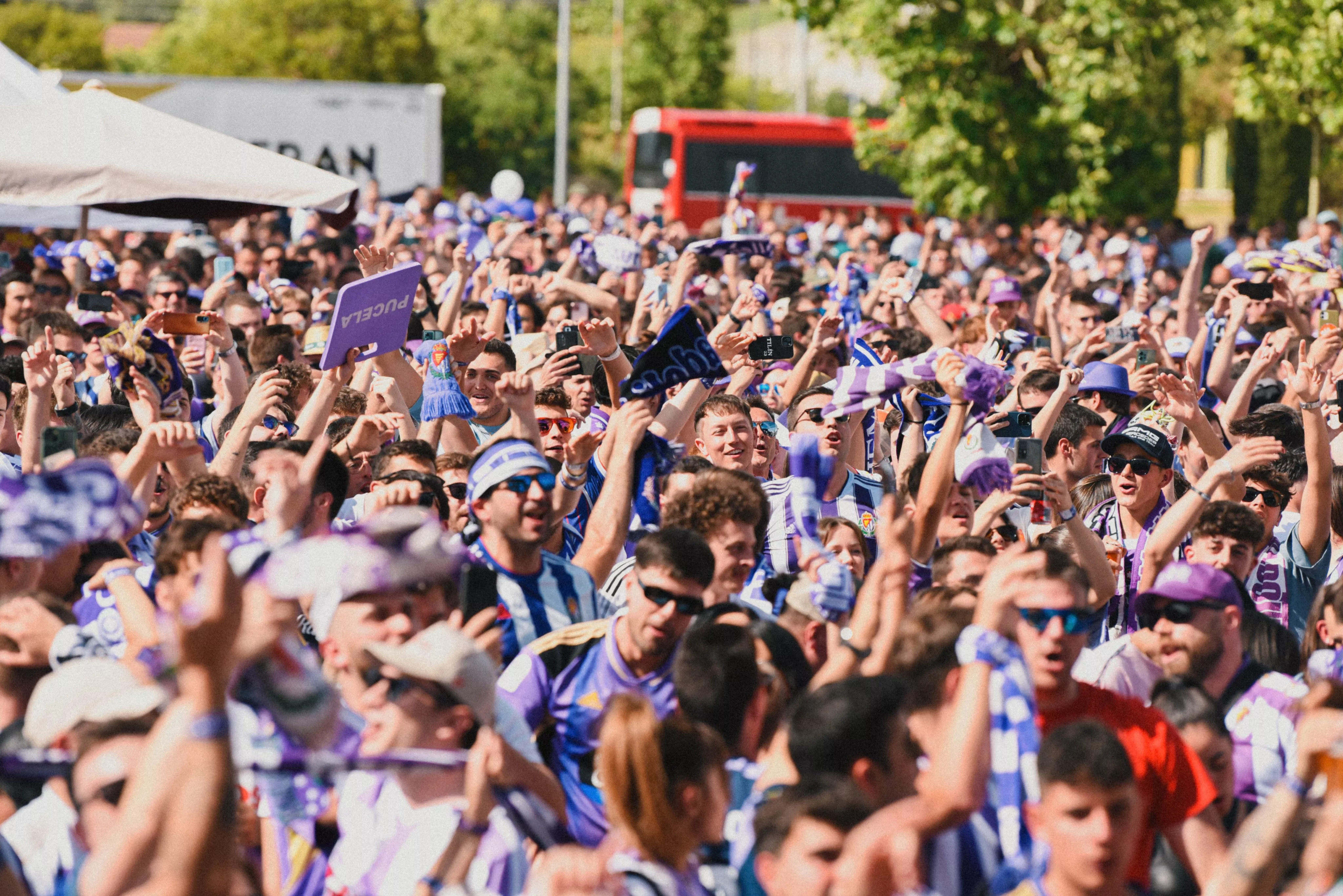 El Valladolid, bajo el lema #LlenemosZorrilla, quiere hacer de su estadio una caldera ante el Huesca
