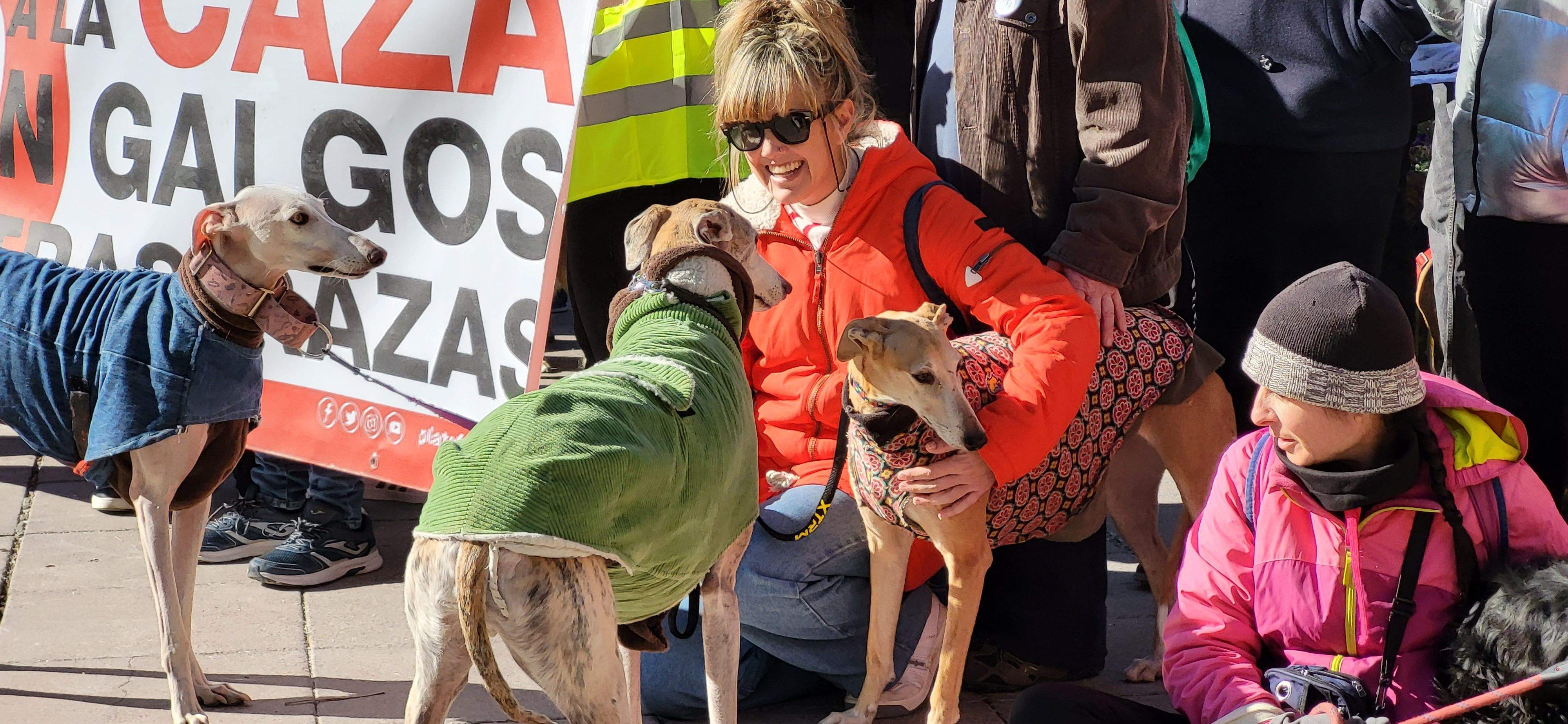 Concentración contra la caza en Huesca