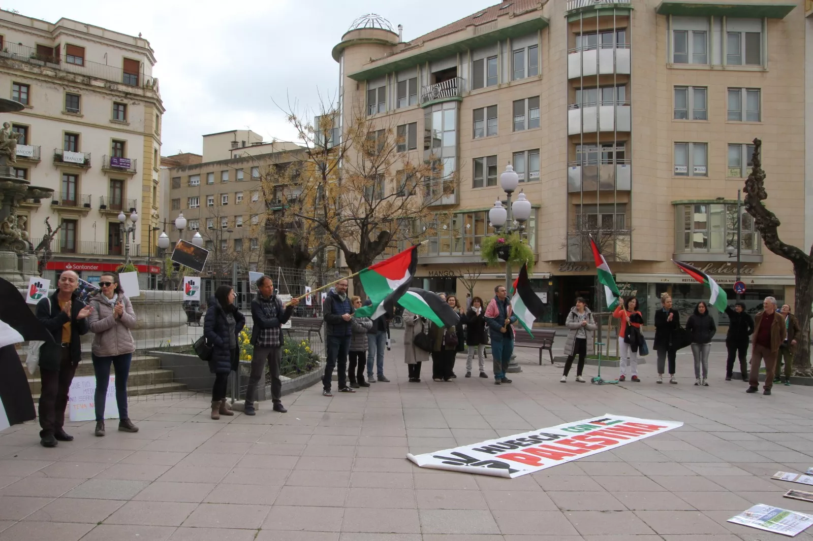 Nueva concentración de Huesca con Palestina. Foto Carlos Neofato