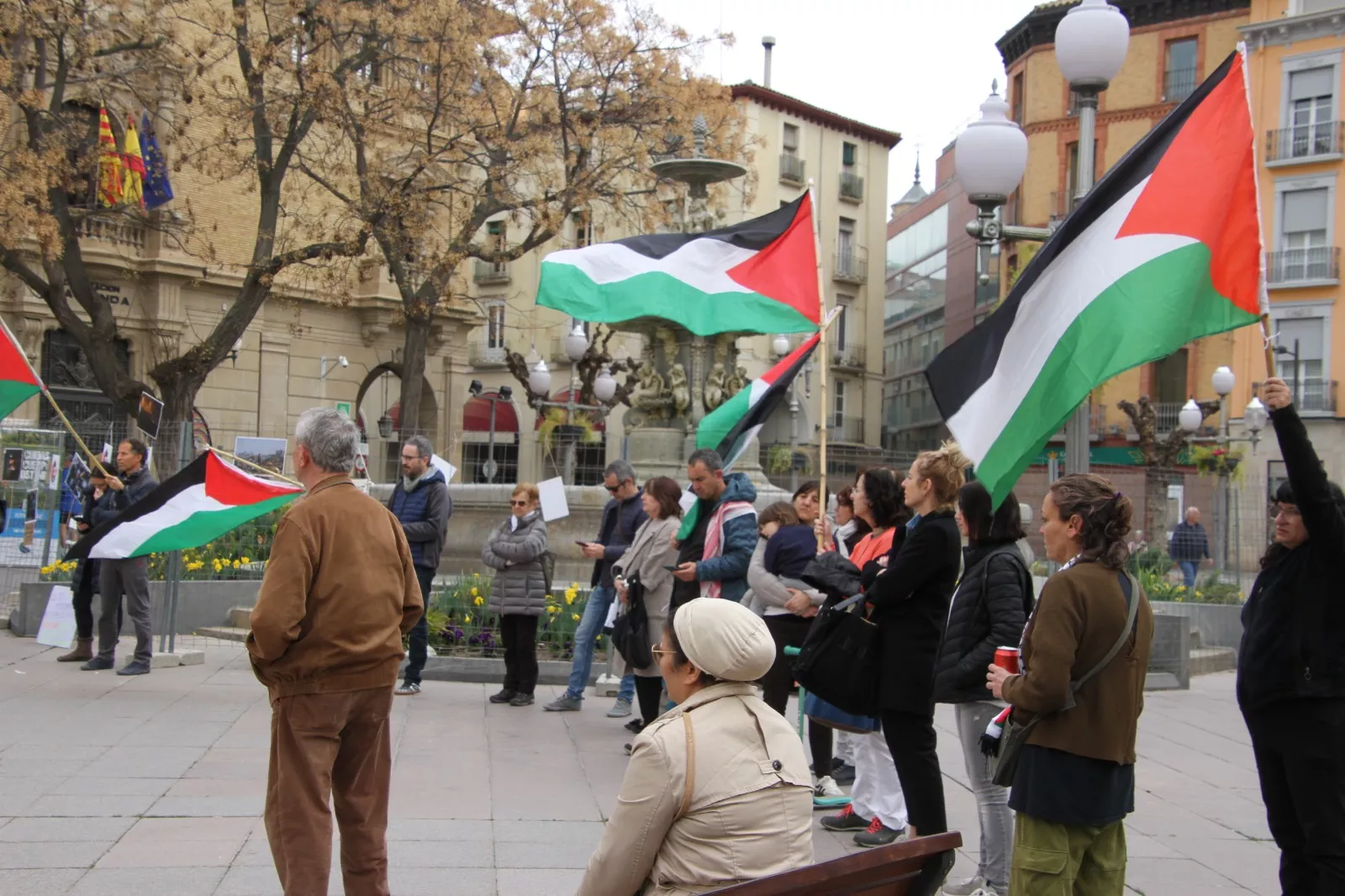 Nueva concentración de Huesca con Palestina. Foto Carlos Neofato