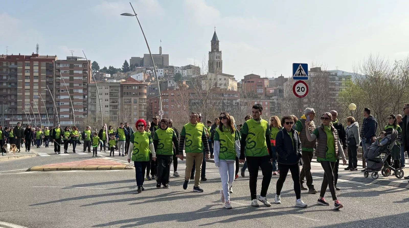 Más de 2.000 participantes en la XIII Carrera Contra el Cáncer en Fraga.