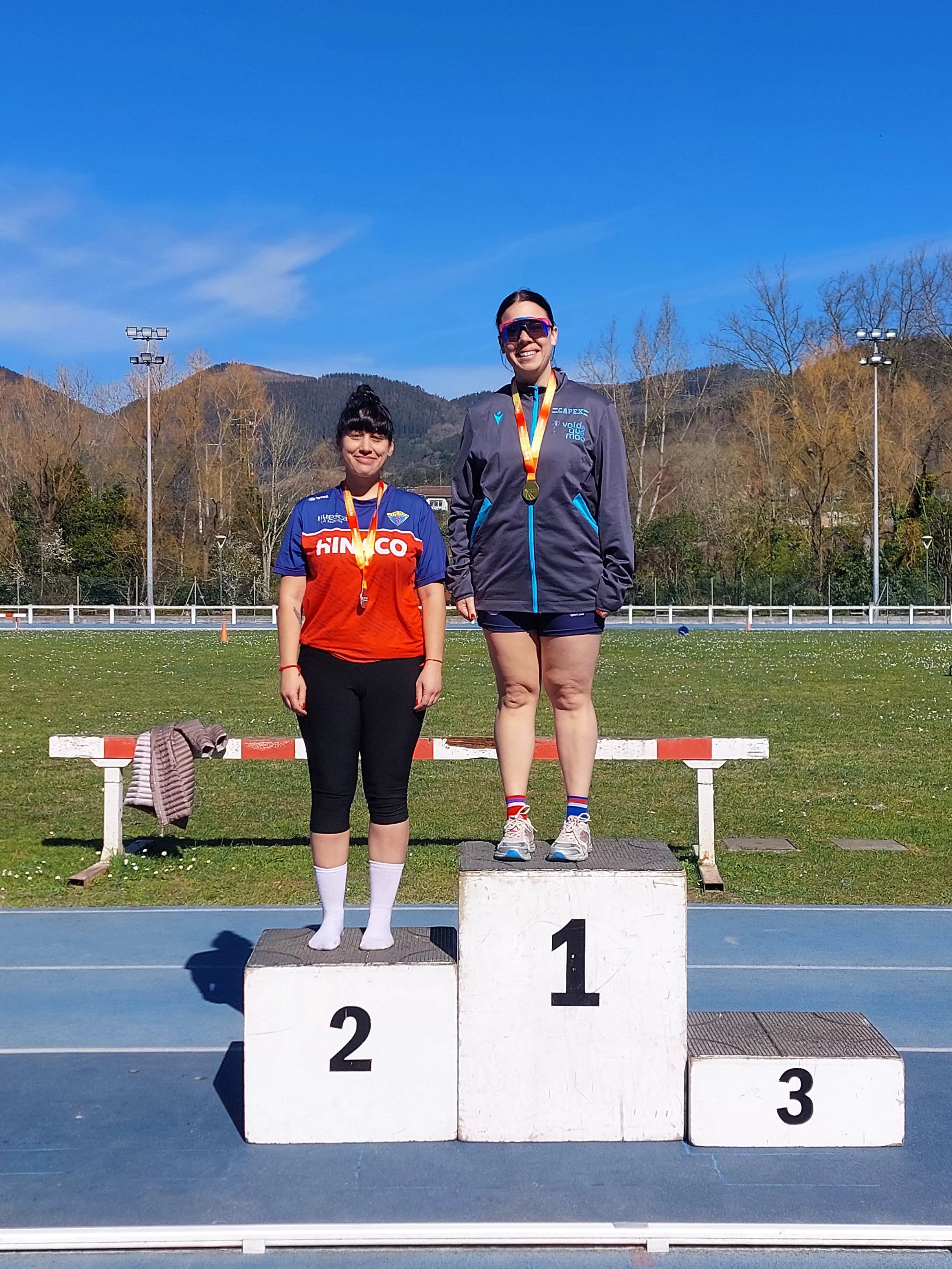 Sandra García, plata en martillo pesado.