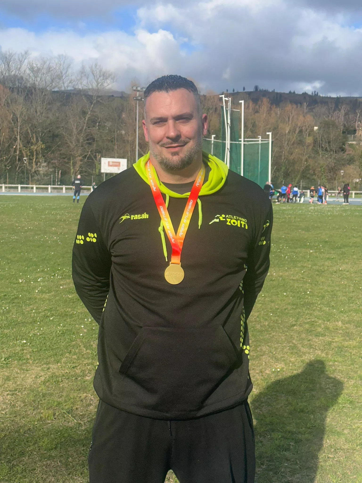 Luis Led, oro en martillo