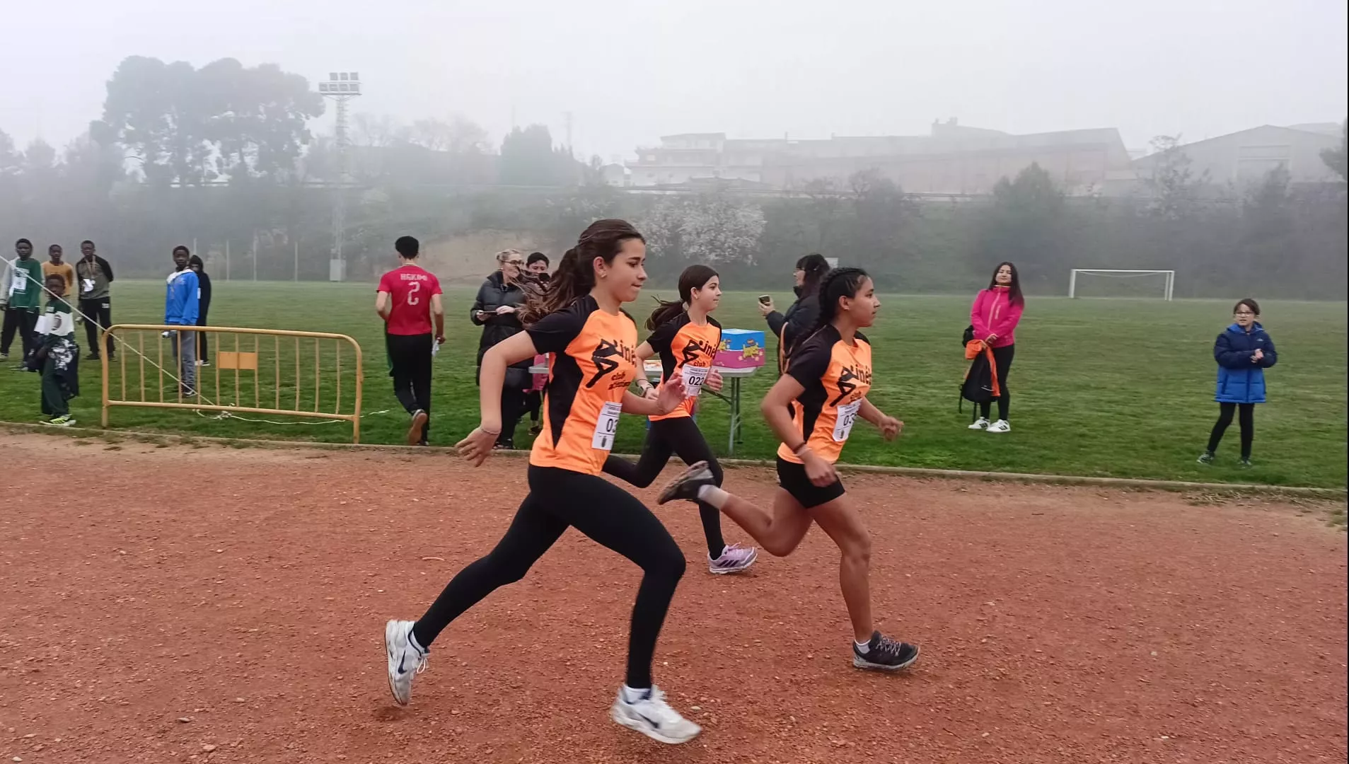 Una de las pruebas del cross de Tamarite.