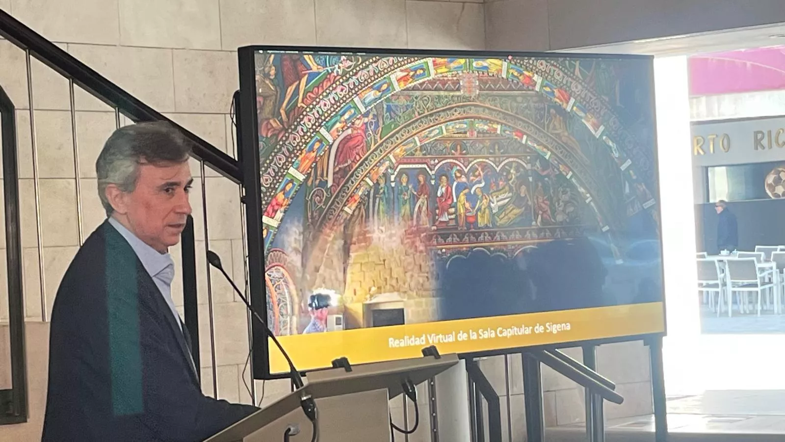 Exposición en la DPH del cuarto alfarje de la Sala Capitular del Monasterio de Sijena. Forto Mercedes Manterola