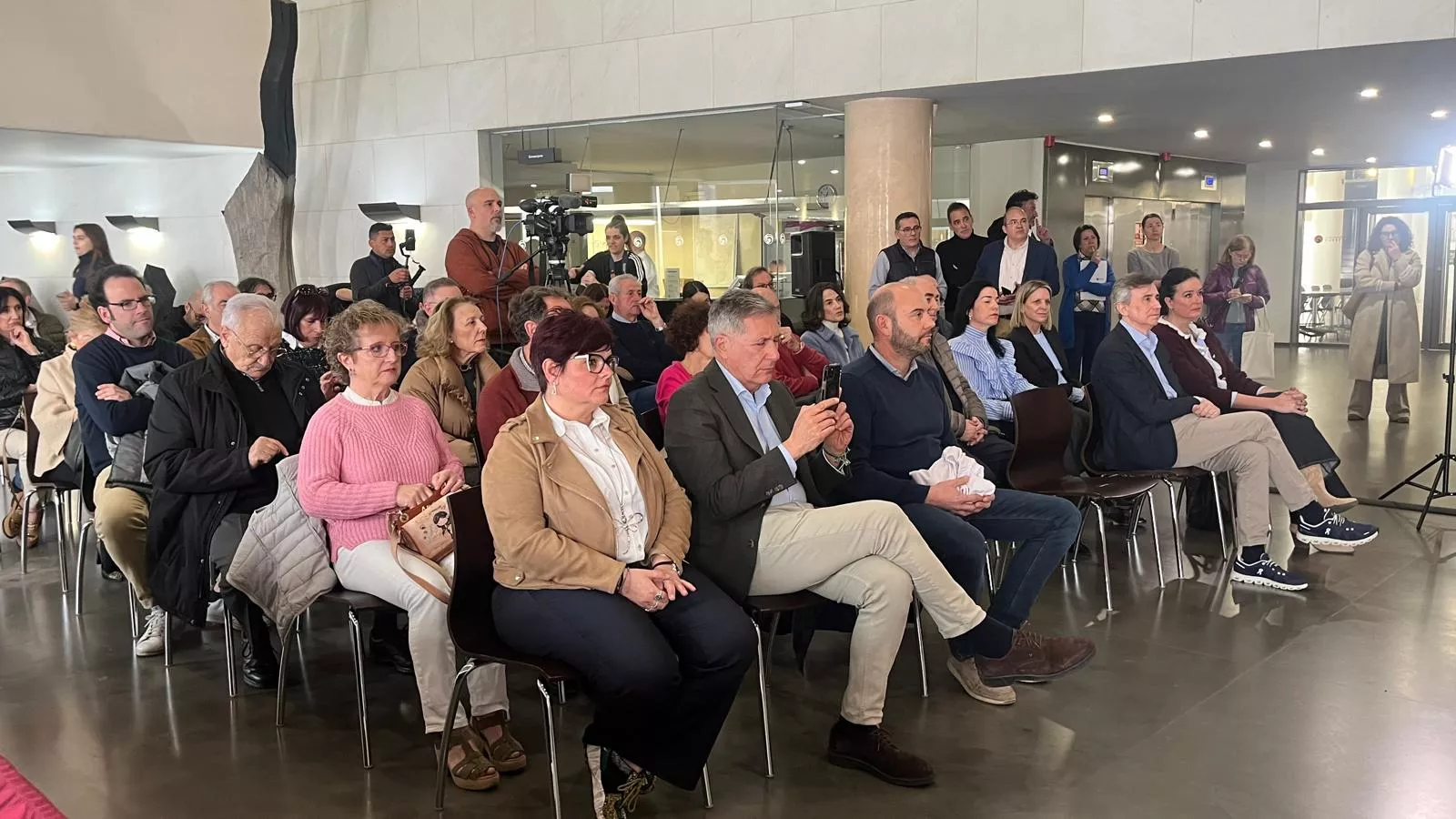 Exposición en la DPH del cuarto alfarje de la Sala Capitular del Monasterio de Sijena. Forto Mercedes Manterola