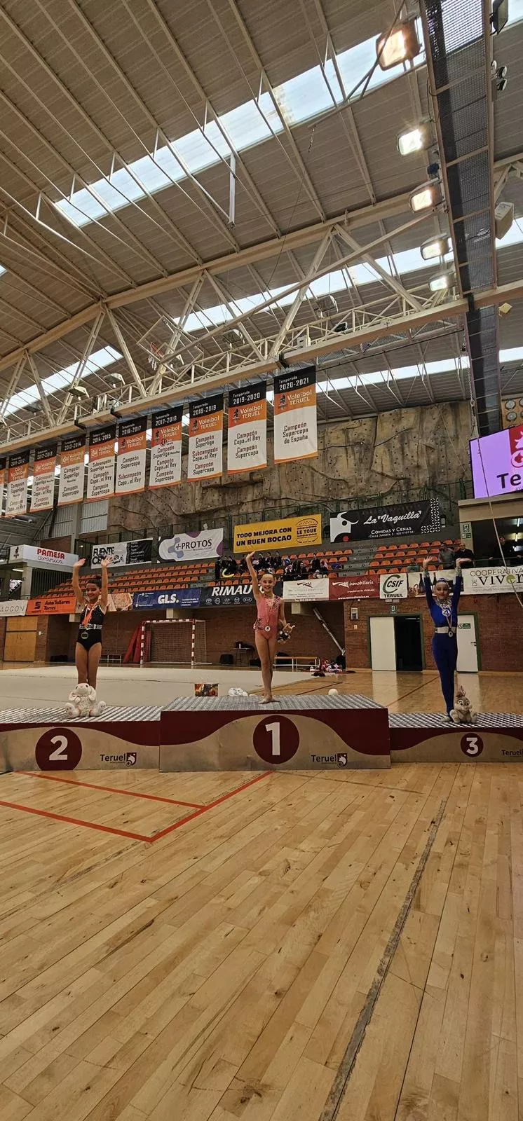 Club 90 1ª Lila Torrens y 3ª Cristina Barrio