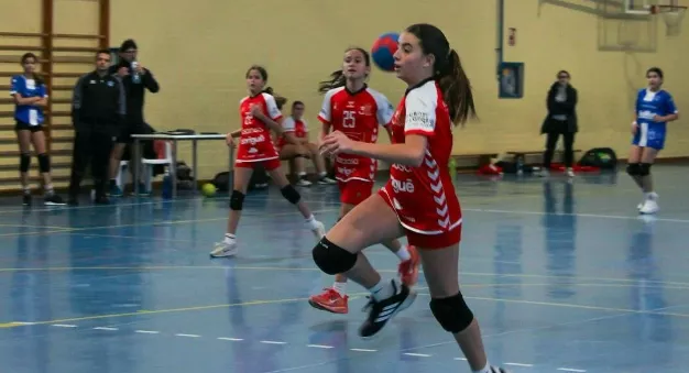BM Huesca organiza una jornada de balonmano femenino