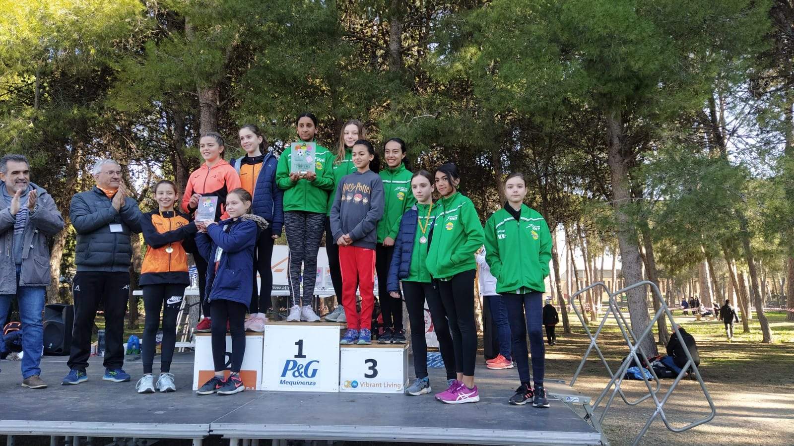 Imágenes del Cross de La Estacada. Podio Sub 14 femenino con Zoiti y Fraga
