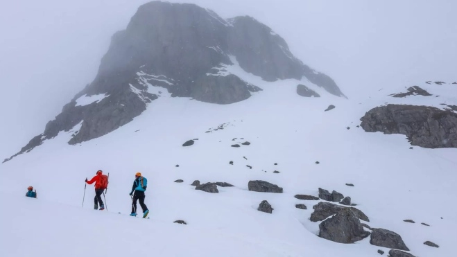 1 bajo el pico Paradis 2026 02 28 at 16.27.28 (3) 1 bajo el pico Paradis 2026 02 28 at 16.27.28 (3)