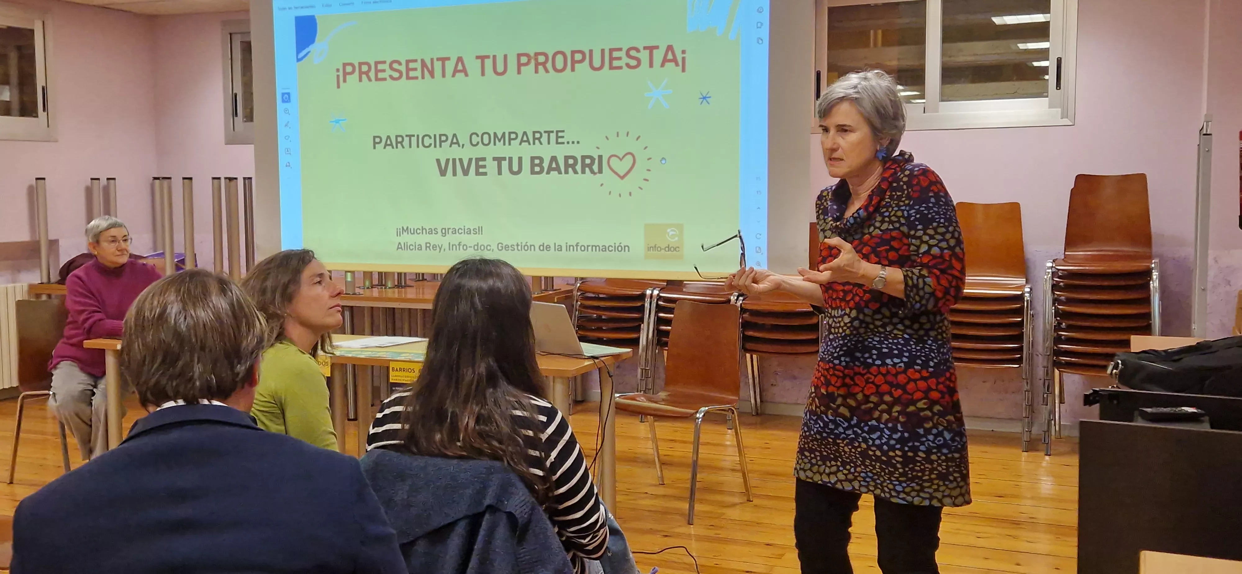 Sesión informativa sobre Conecta Barrios. Foto Myriam Martínez