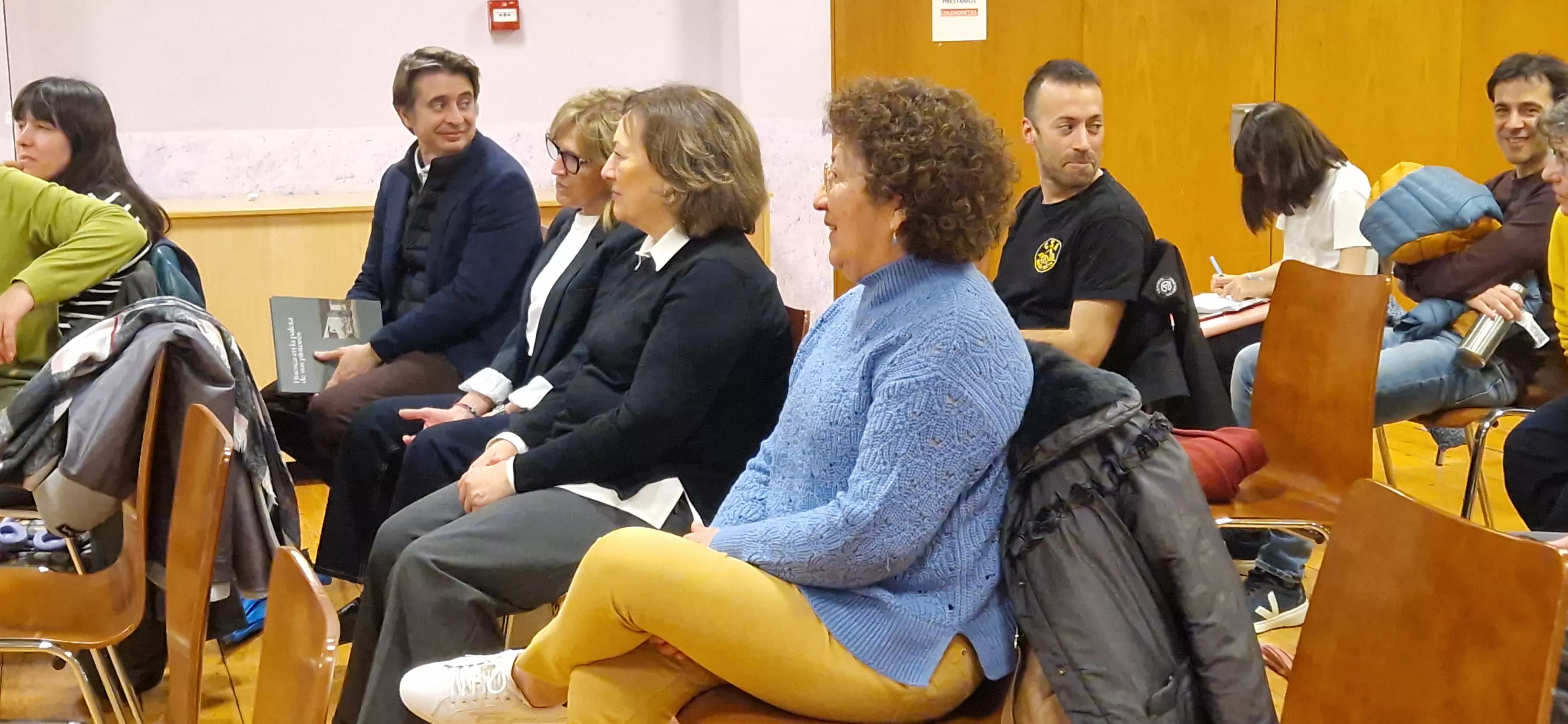 Sesión informativa sobre Conecta Barrios. Foto Myriam Martínez