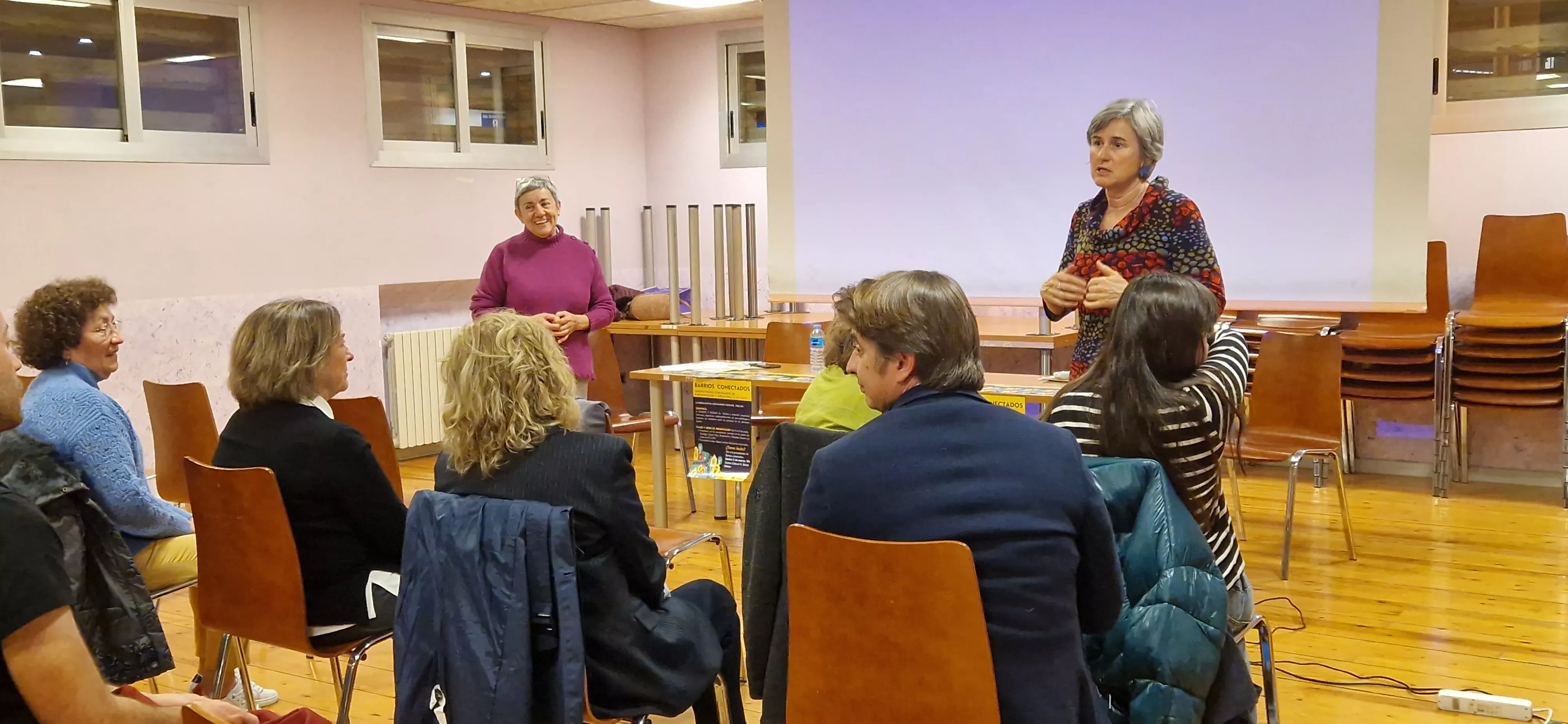 Sesión informativa sobre Conecta Barrios. Foto Myriam Martínez