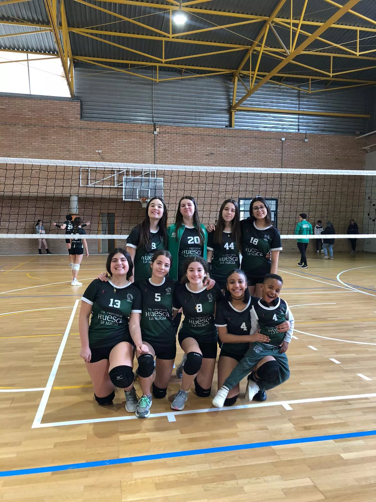 ESCUELA MUNICIPAL CV HUESCA CADETE GRIS