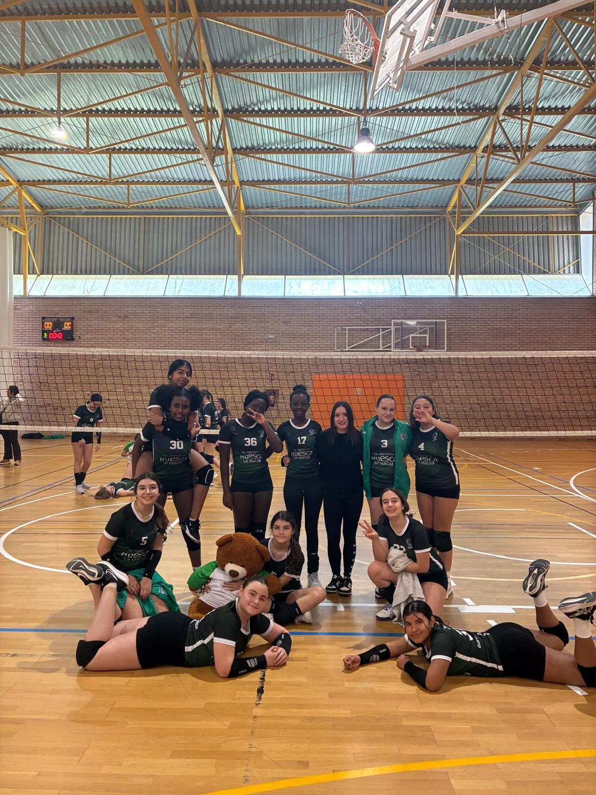 ESCUELA MUNICIPAL CV HUESCA INFANTIL NEGRO