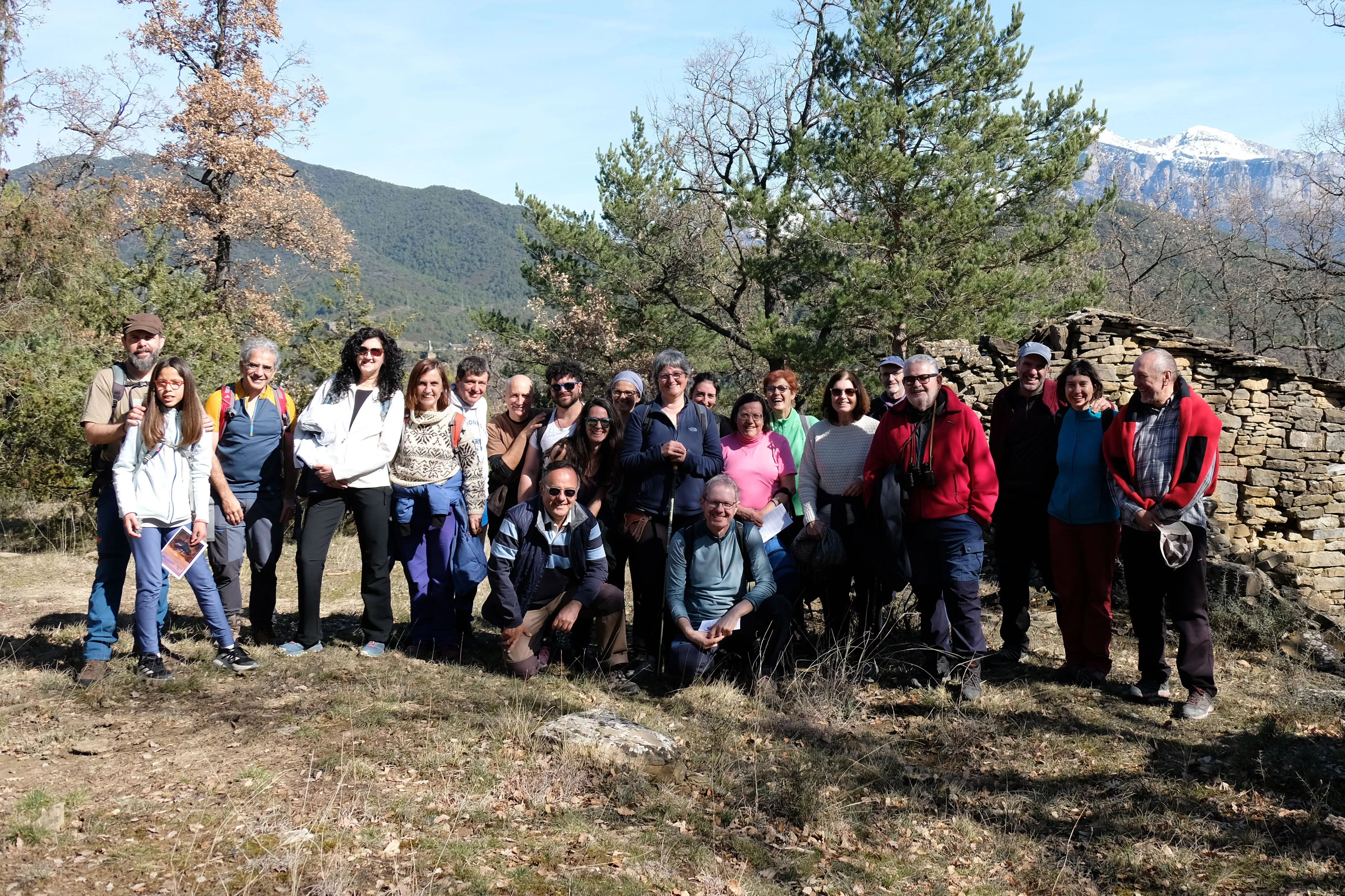 Montañeros de Sobrarbe conocen la naturaleza pirenaica. Club de Montaña Nabaín