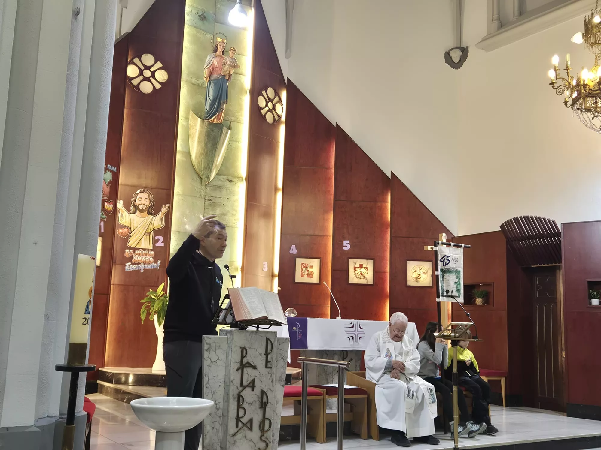 Inicio de la 45 Javierada desde Huesca. Foto Juanlu Herrero