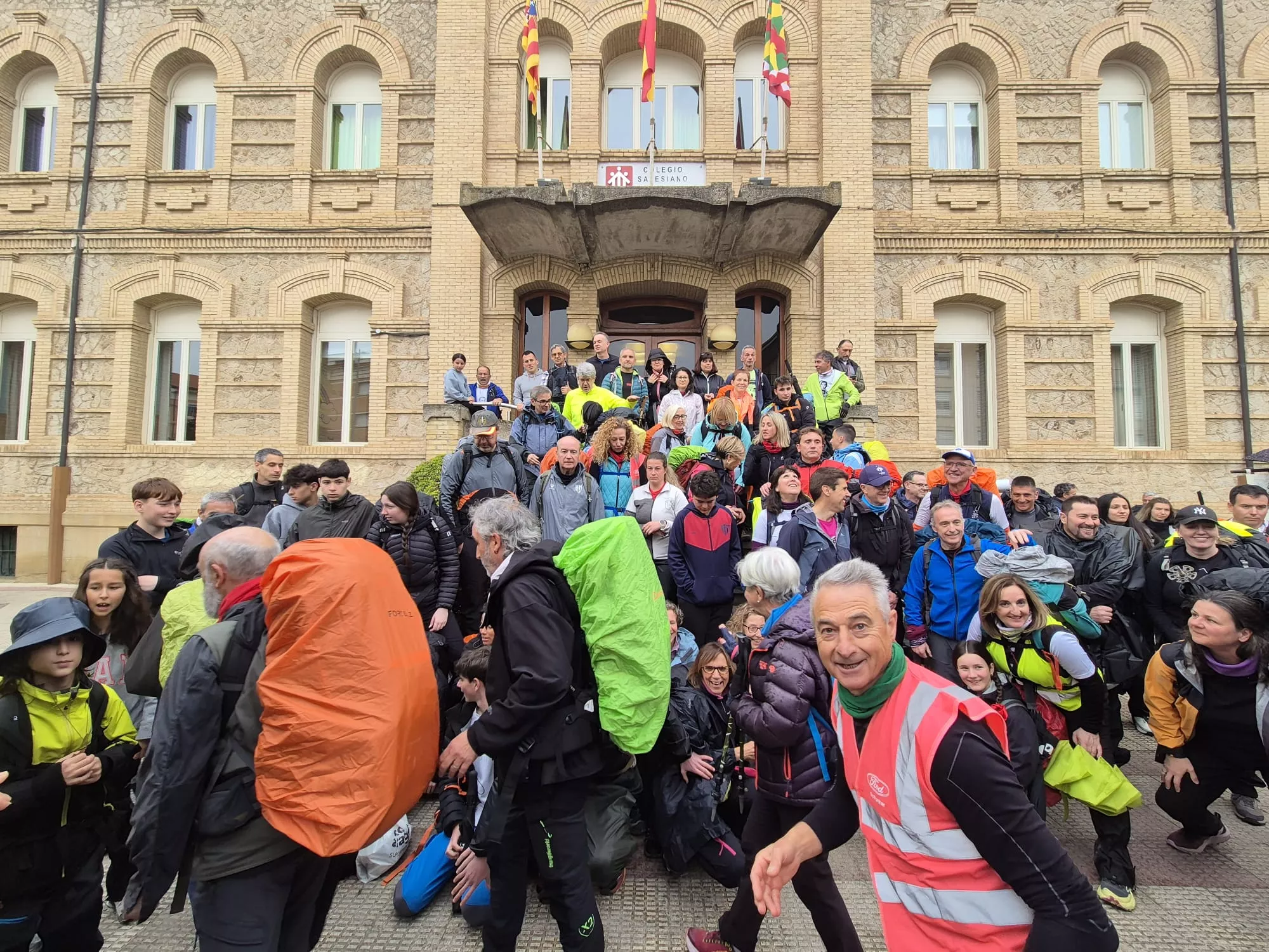Inicio de la 45 Javierada desde Huesca. Foto Juanlu Herrero