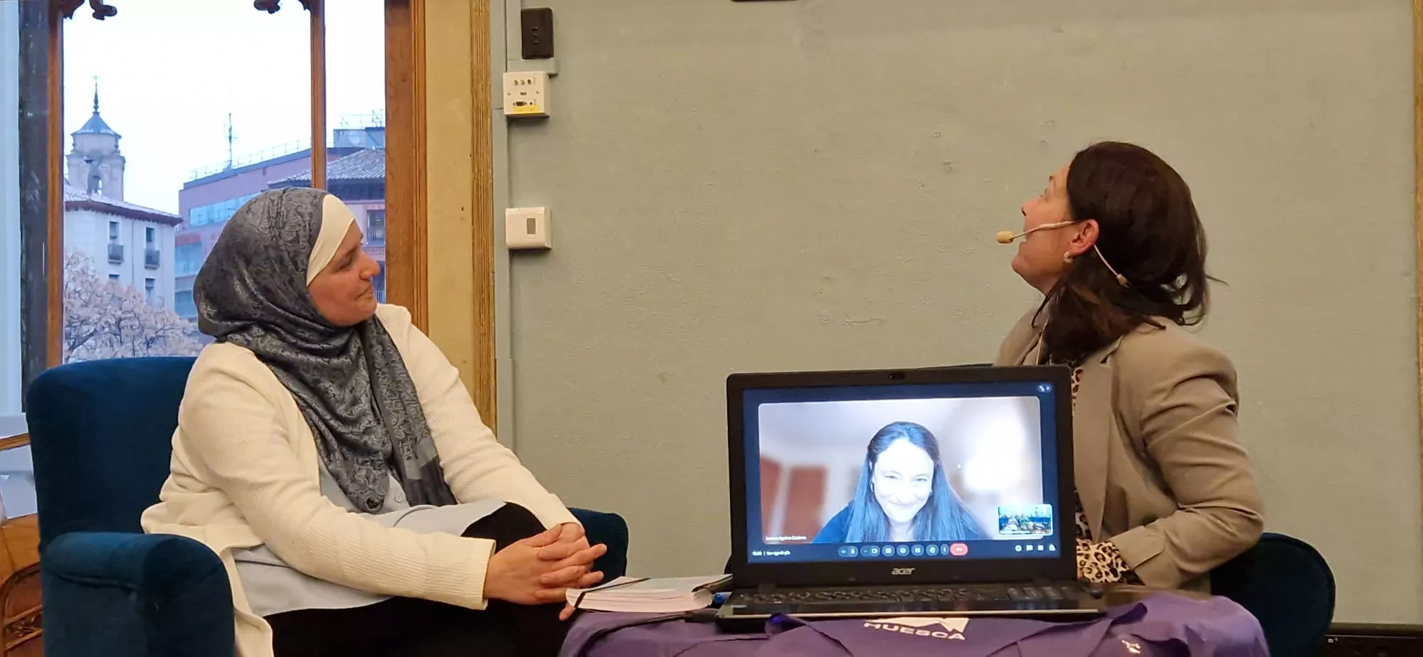 Debate en torno al cortometraje Mama en Huesca por el 8M. Foto Myriam Martínez