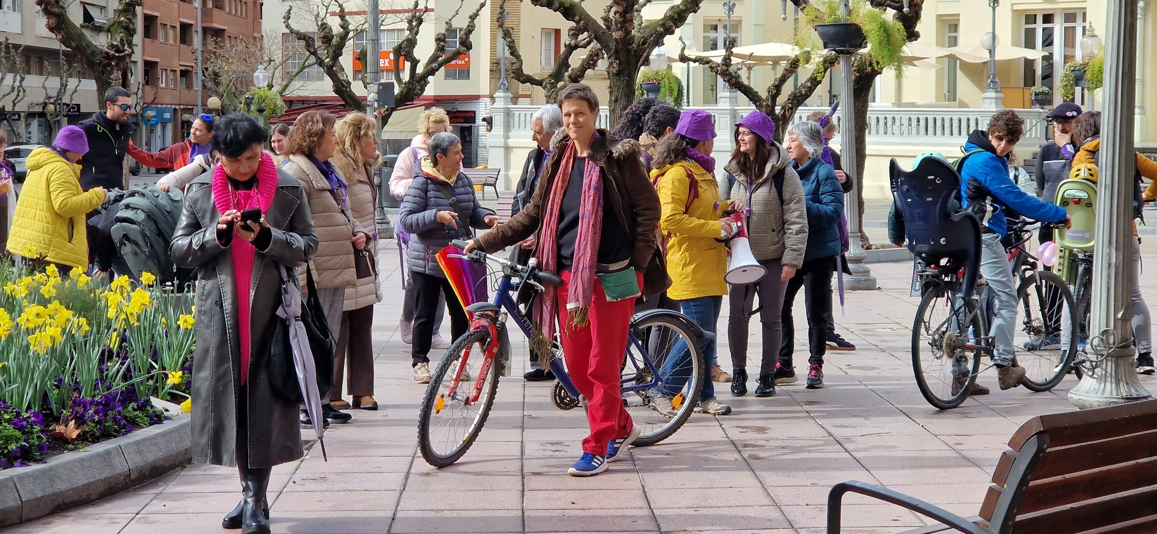 Andada por el 8M, Día de la Mujer, en Huesca. Foto Myriam Martínez