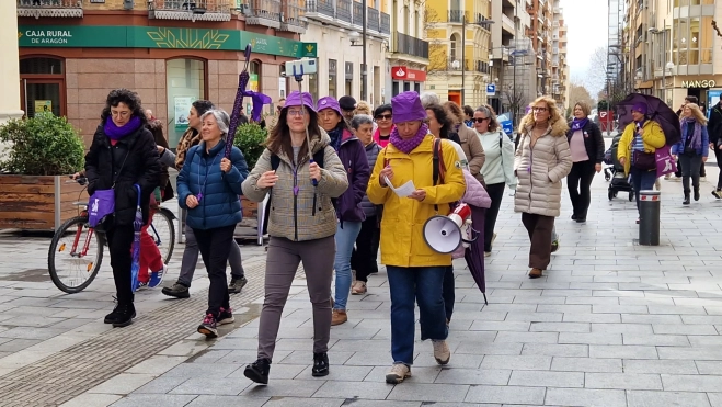 Andada por el 8M, Día de la Mujer, en Huesca. Foto Myriam Martínez