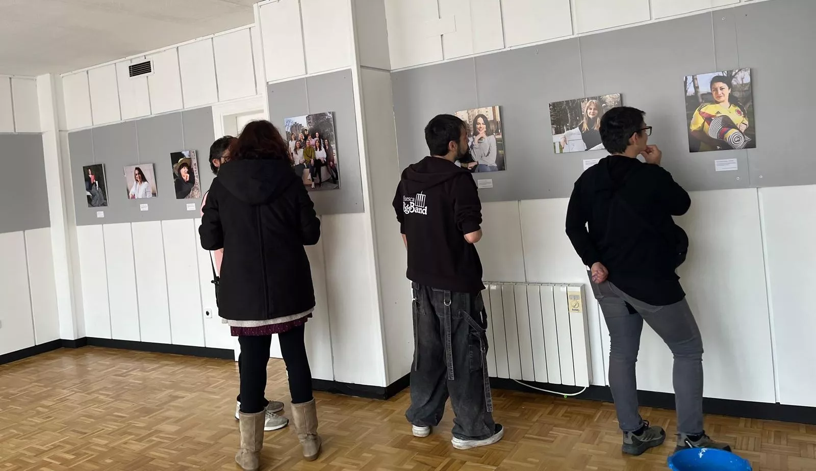 Exposición “Vecinas del Mundo, Vecinas del Barrio” de María Auxiliadora. Foto Mercedes Manterola