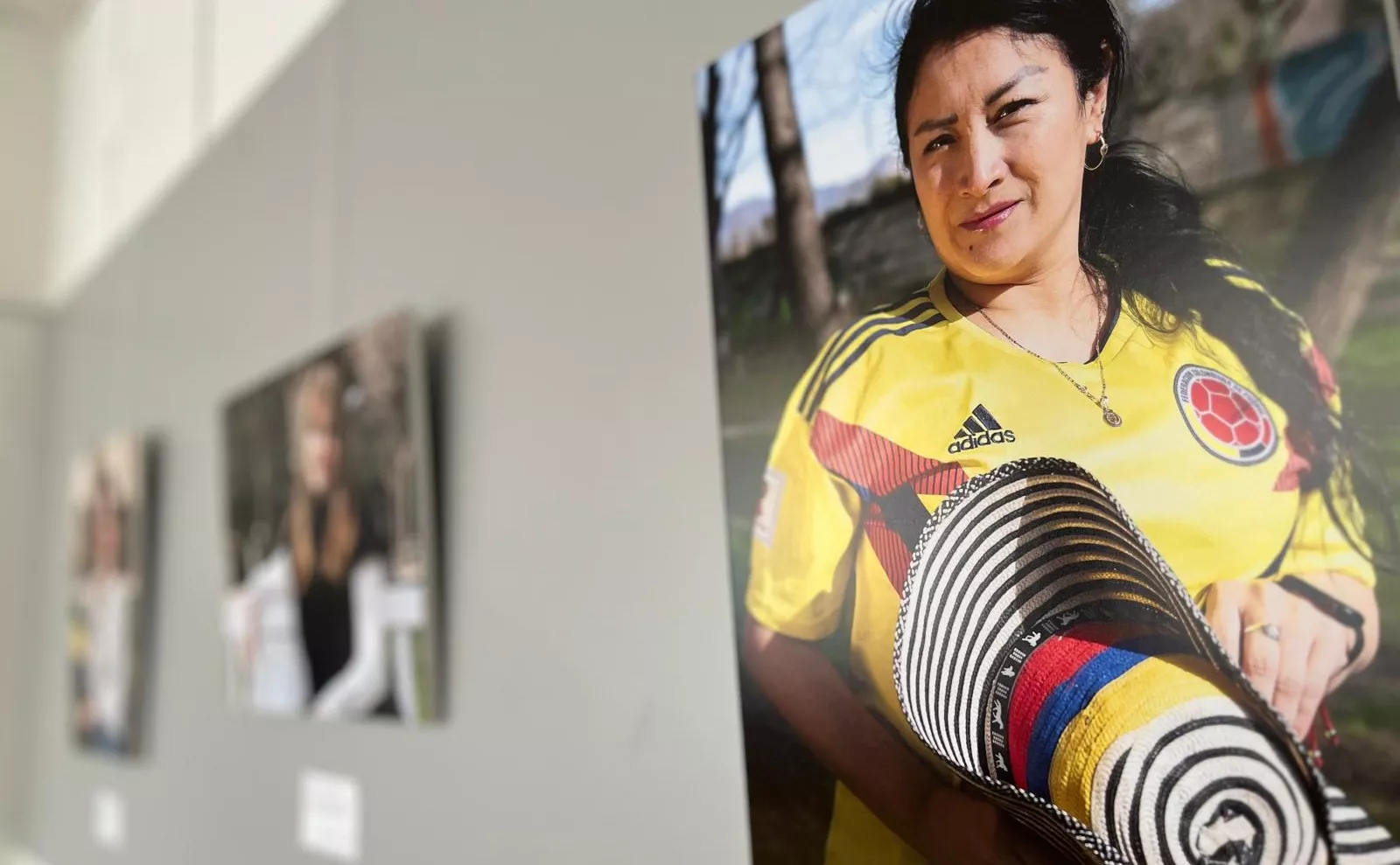 Exposición “Vecinas del Mundo, Vecinas del Barrio” de María Auxiliadora. Foto Mercedes Manterola