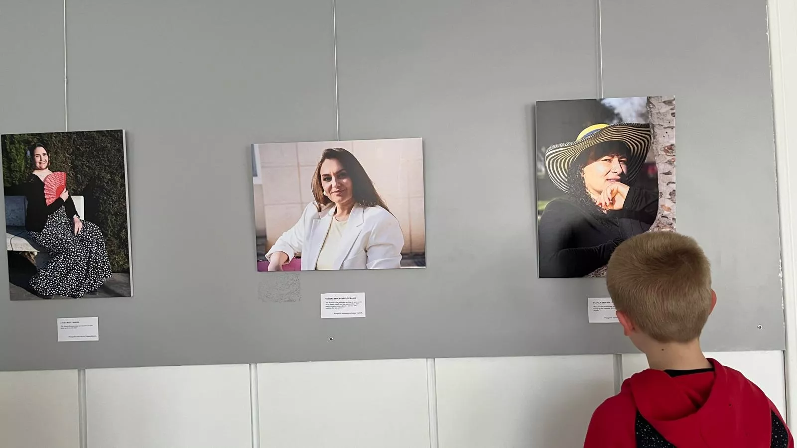 Exposición “Vecinas del Mundo, Vecinas del Barrio” de María Auxiliadora. Foto Mercedes Manterola