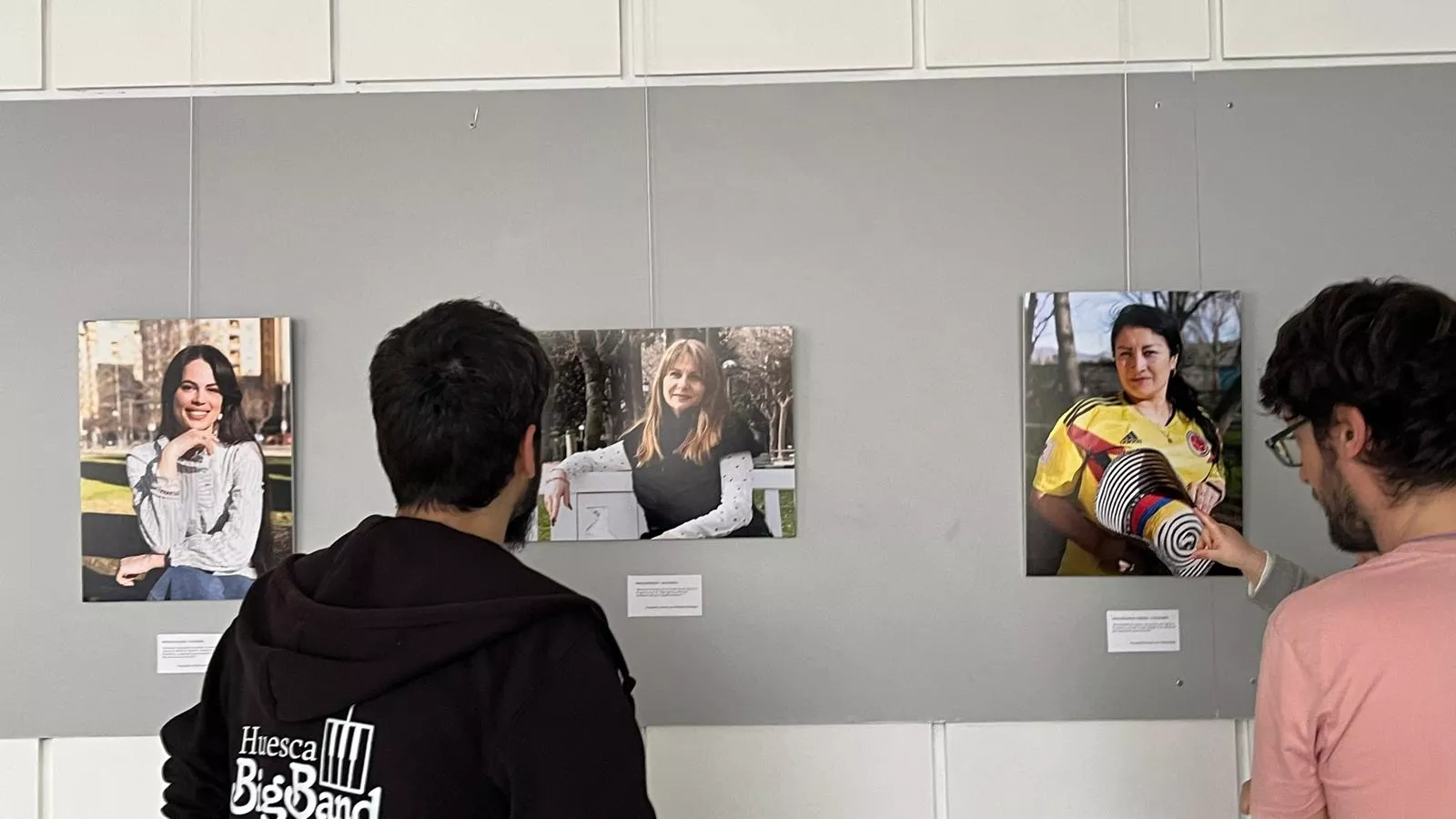 Exposición “Vecinas del Mundo, Vecinas del Barrio” de María Auxiliadora. Foto Mercedes Manterola