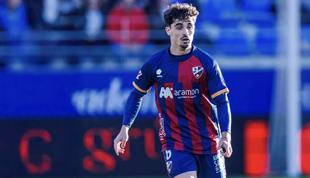 Javi Mier, jugador del Huesca.