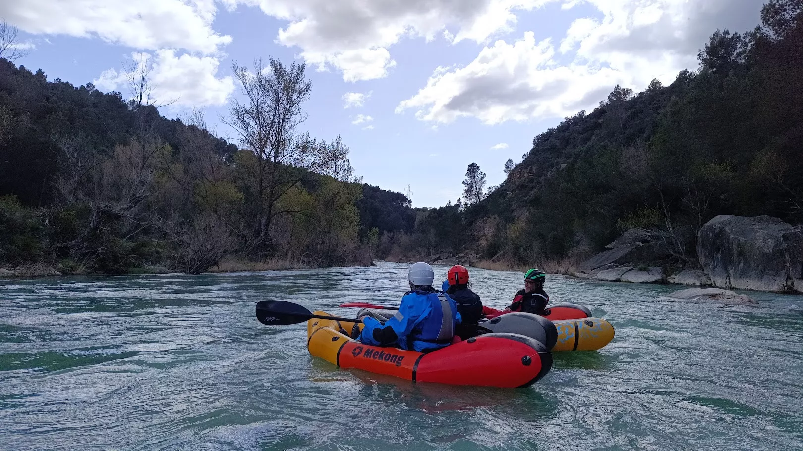 El Río Gállego Fest abre la temporada de aguas bravas con deporte, música y gastronomía.