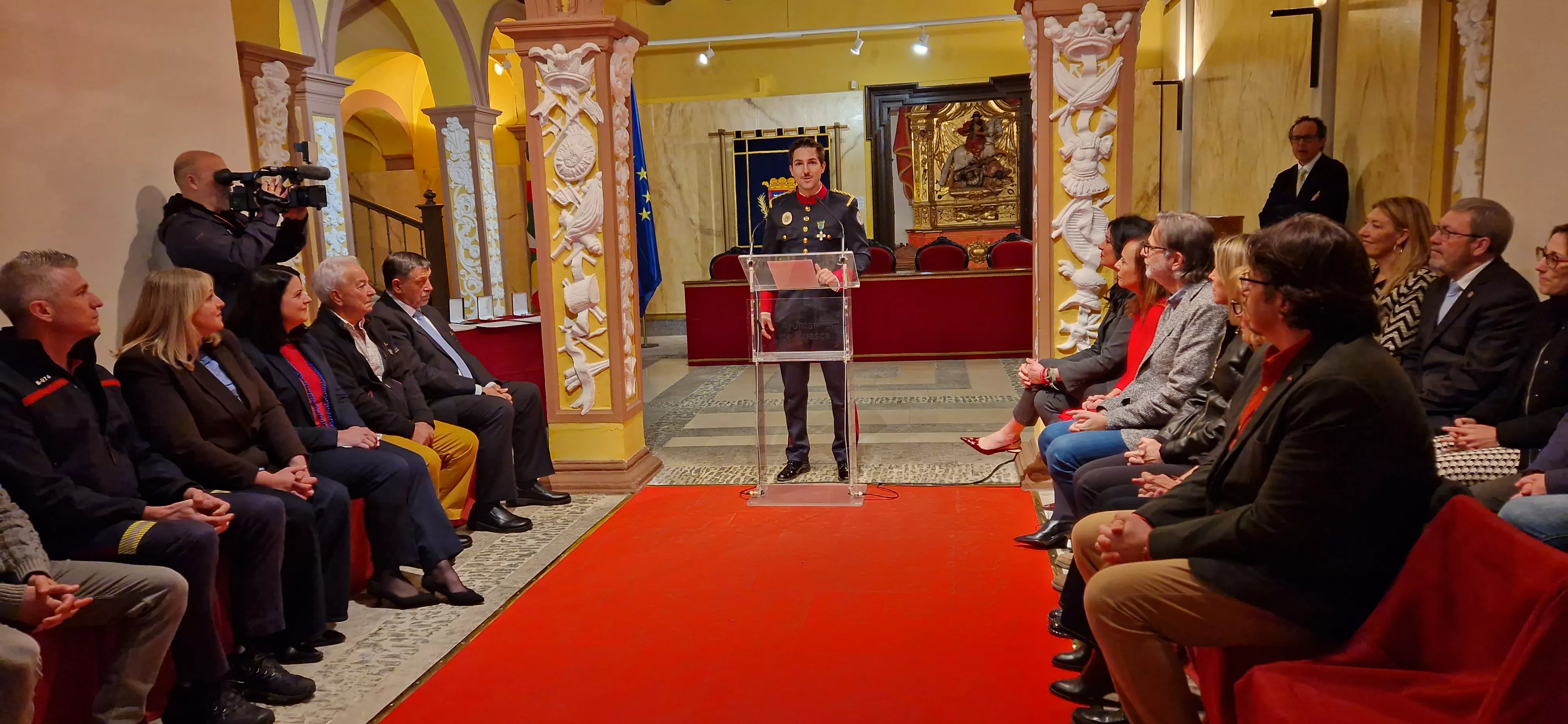 Ignacio Farjas. Entrega de las condecoraciones del Servicio de Prevención, Extinción de Incendios y Salvamento de Huesca. Foto Myriam Martínez