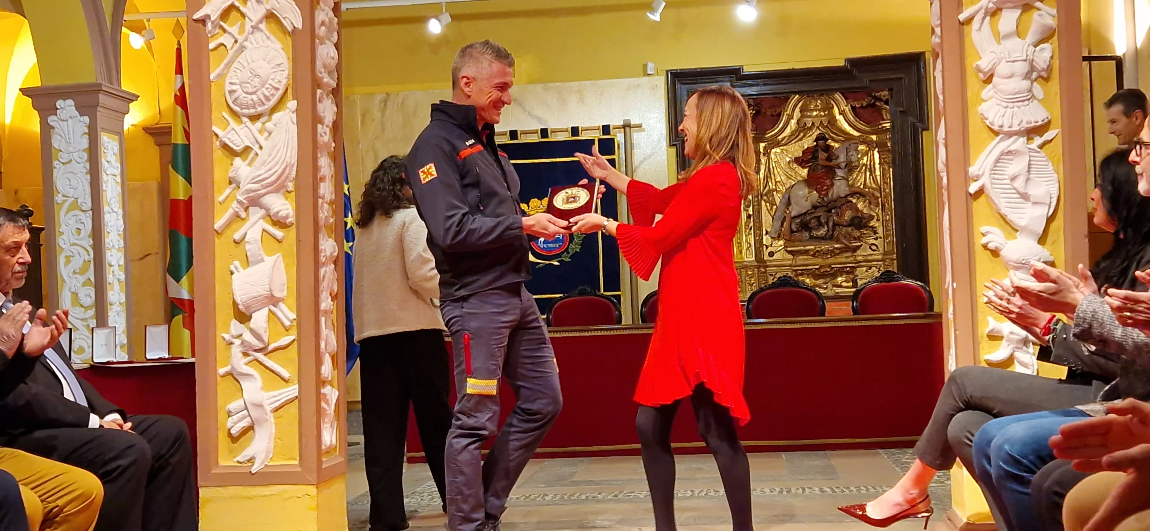 Germán Blasco Valero. Entrega de las condecoraciones del Servicio de Prevención, Extinción de Incendios y Salvamento de Huesca. Foto Myriam Martínez