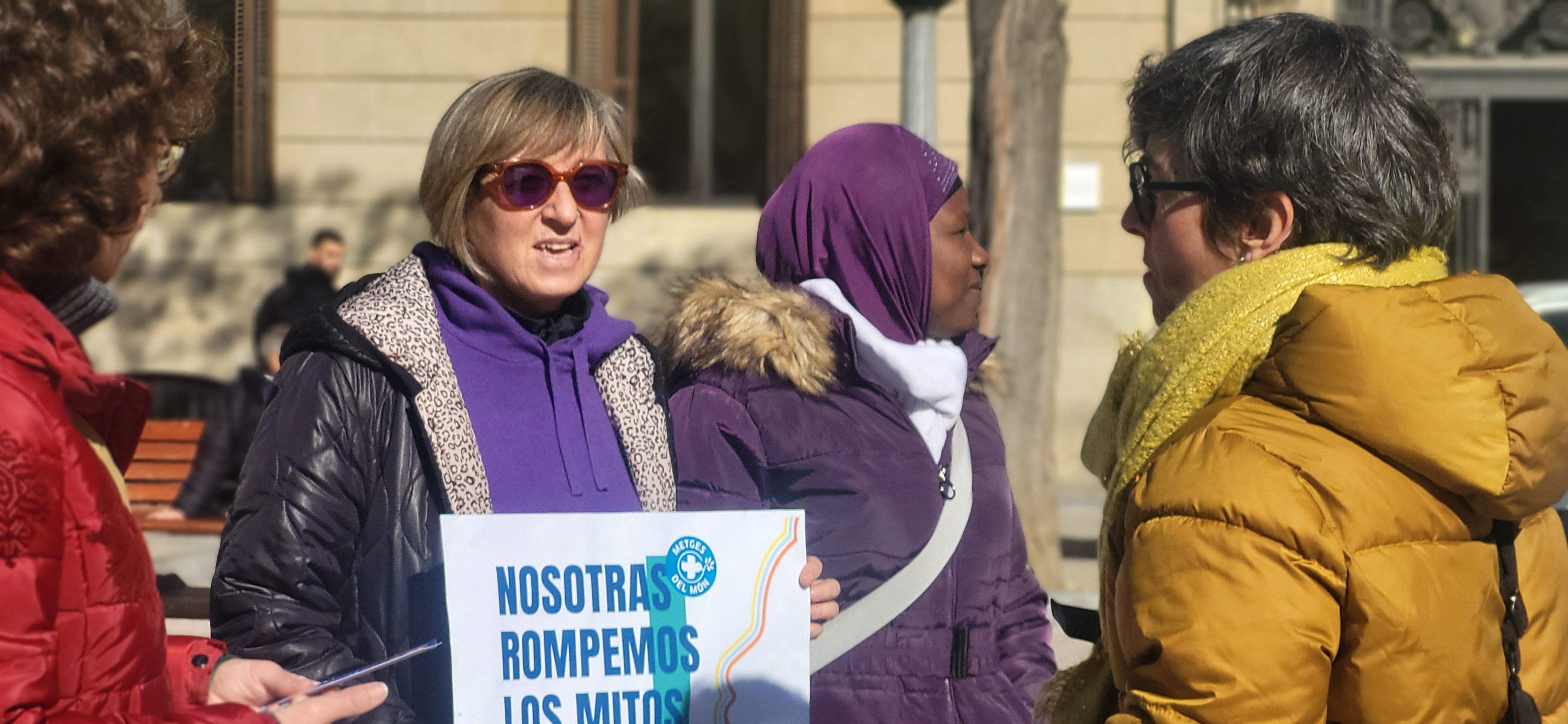 Acción de Médicos del Mundo en Huesca en el Día contra la Mutilación Genital Femenina