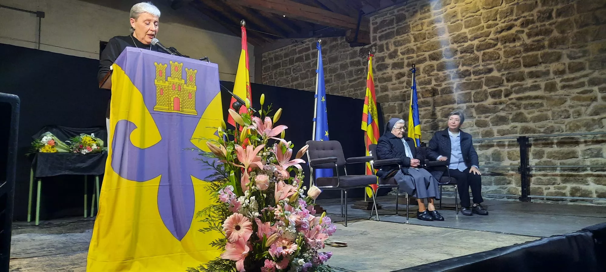 Homenaje a las Hermanas de Santa Ana en Ayerbe