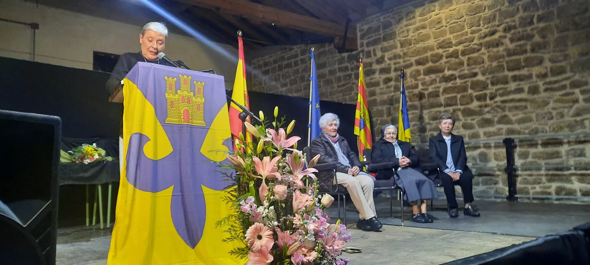 Homenaje a las Hermanas de Santa Ana en Ayerbe