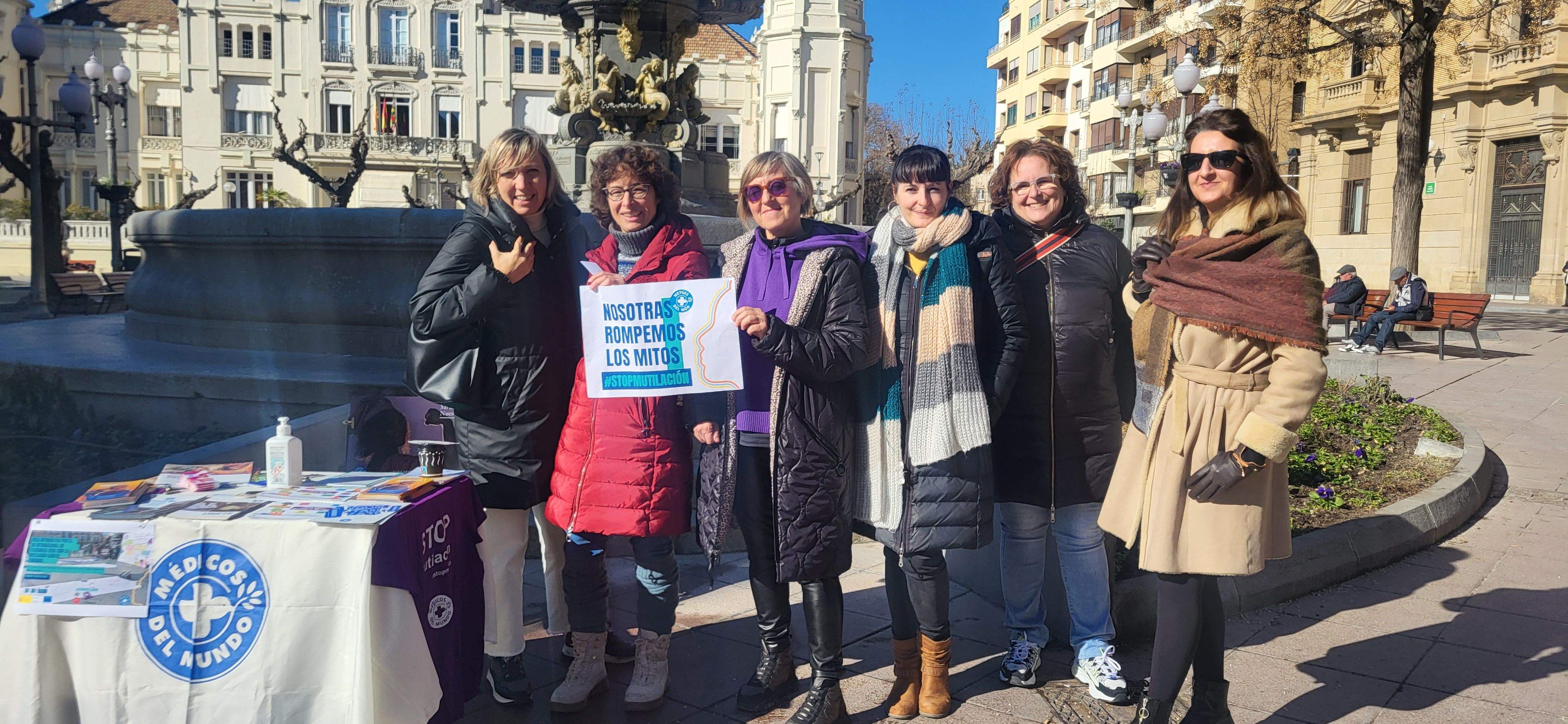 Acción de Médicos del Mundo en Huesca en el Día contra la Mutilación Genital Femenina