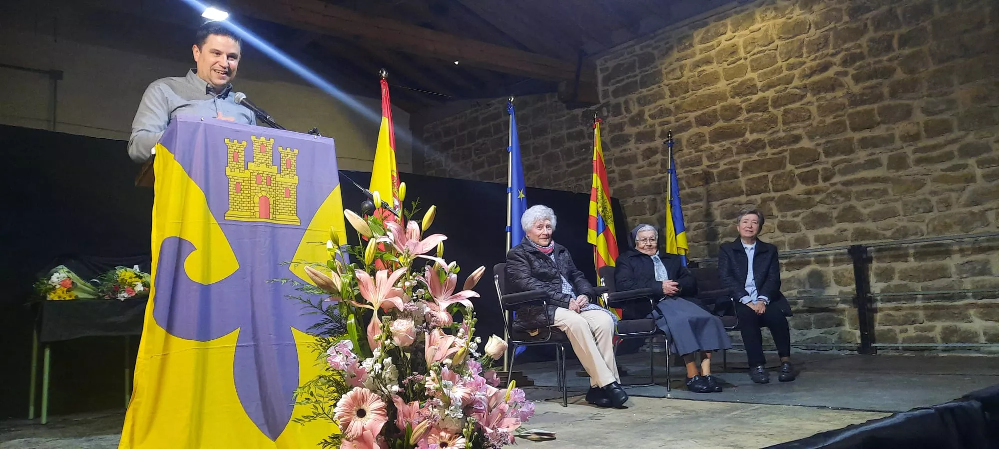 Homenaje a las Hermanas de Santa Ana en Ayerbe